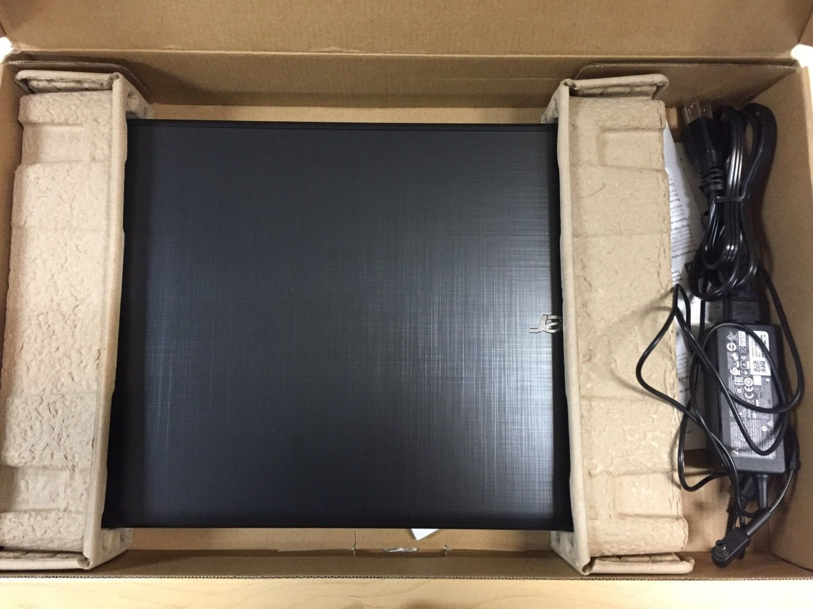 Acer Aspire E 15 E5-576-392H 15.6″ Laptop/Intel i3-8130U/6GB Ram/1TB HDD/W10 Blk