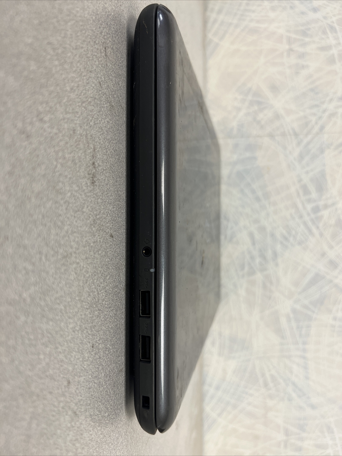Dell Latitude 3380 Laptop – i3-6006u – 4GB RAM – NO HDD – BAD BATT – PARTS