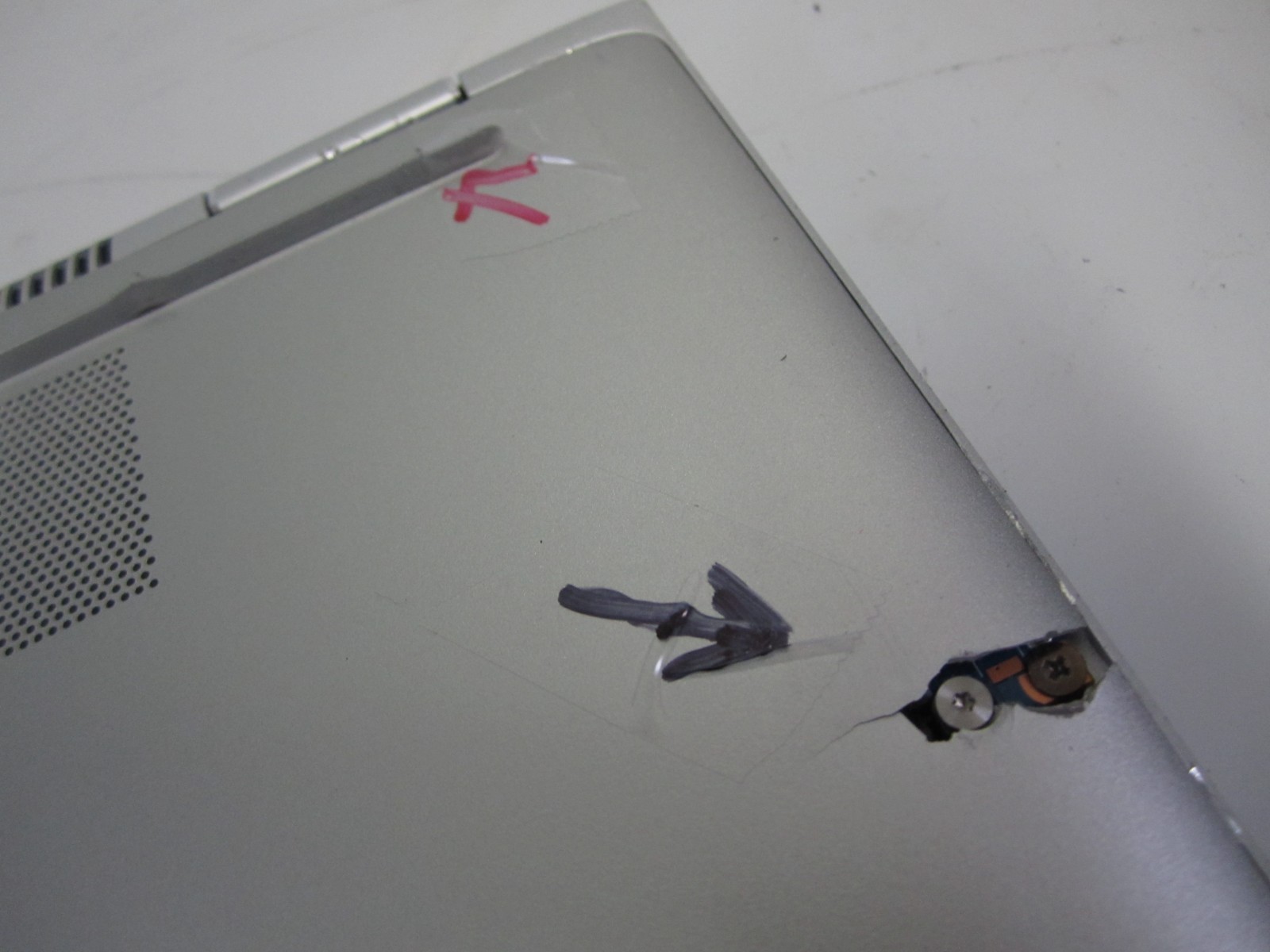 HP EliteBook X360 1040 G6 i78665U 1.90GHZ 16GB 256GBM2SSD Laptop UBUNTU +AC READ