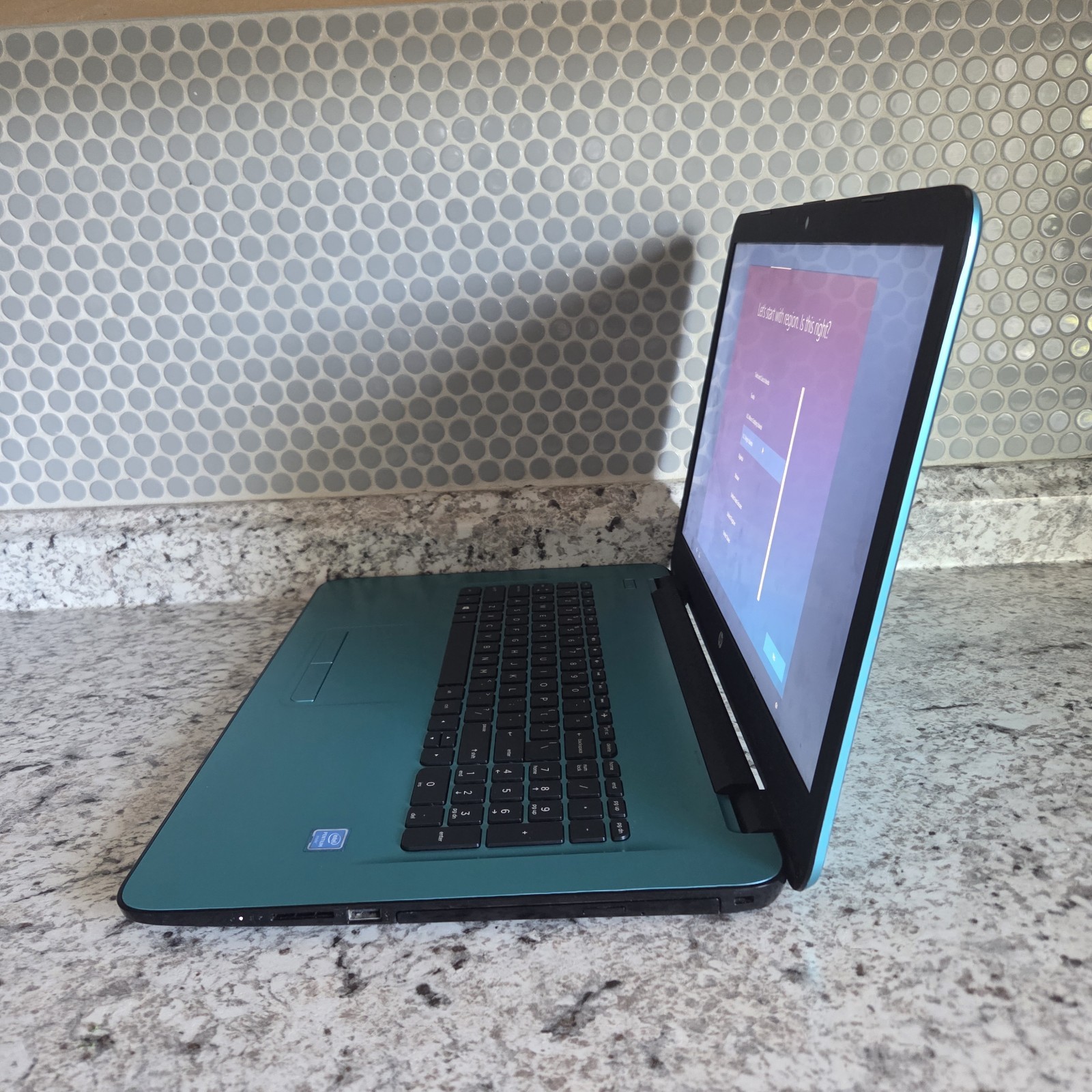 HP 17-x019ds 17.3″ Laptop | Fresh Windows 10 | Charger Included | Tested Works