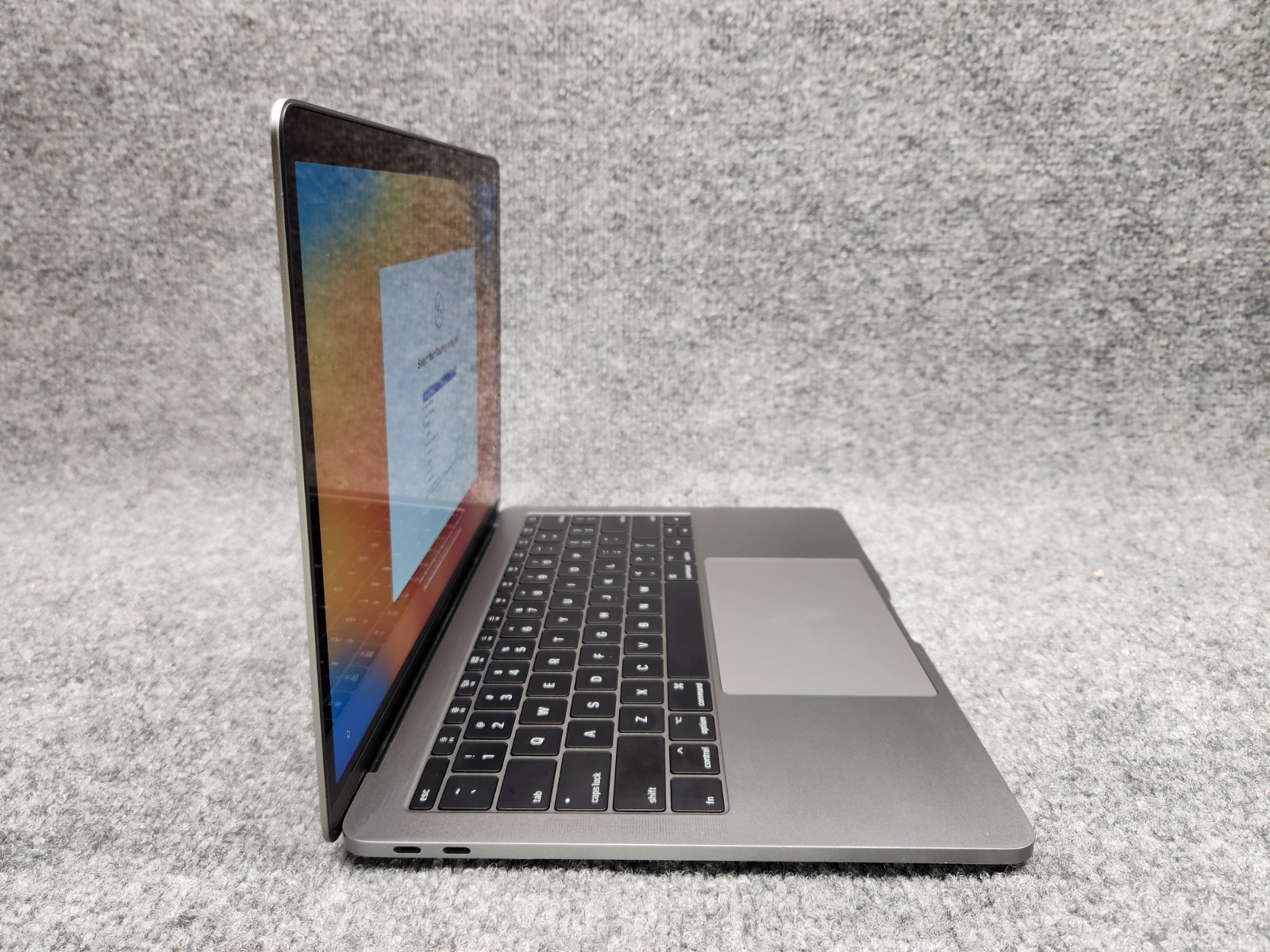Apple MacBook Pro A1708 13.3″ Laptop Intel Core i5-7360U 2.3GHz 8GB RAM 512GB
