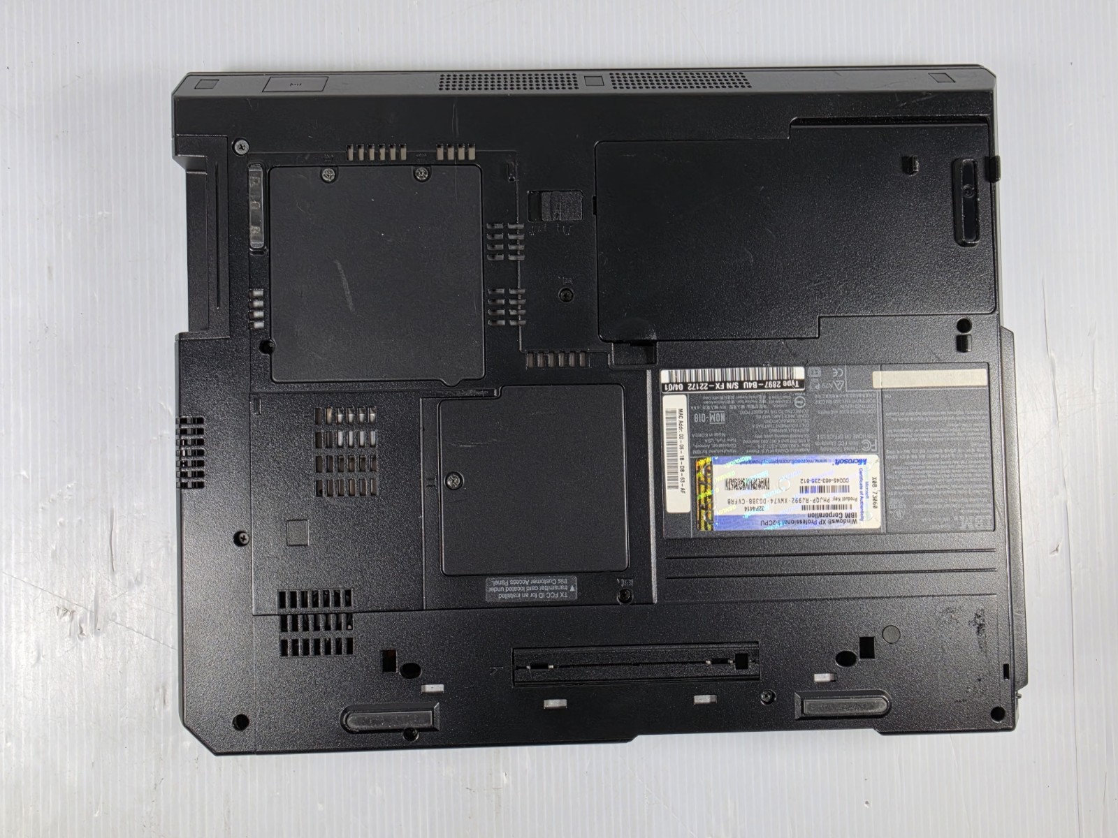 IBM ThinkPad R40 2897- 14.1″ Intel 1.4GHz 1GB RAM ?HDD Read