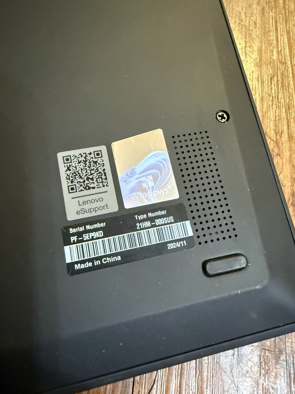 Lenovo ThinkPad X1 Carbon Gen 11 14″ i7-1365U Touch 32GB RAM 1TB SSD