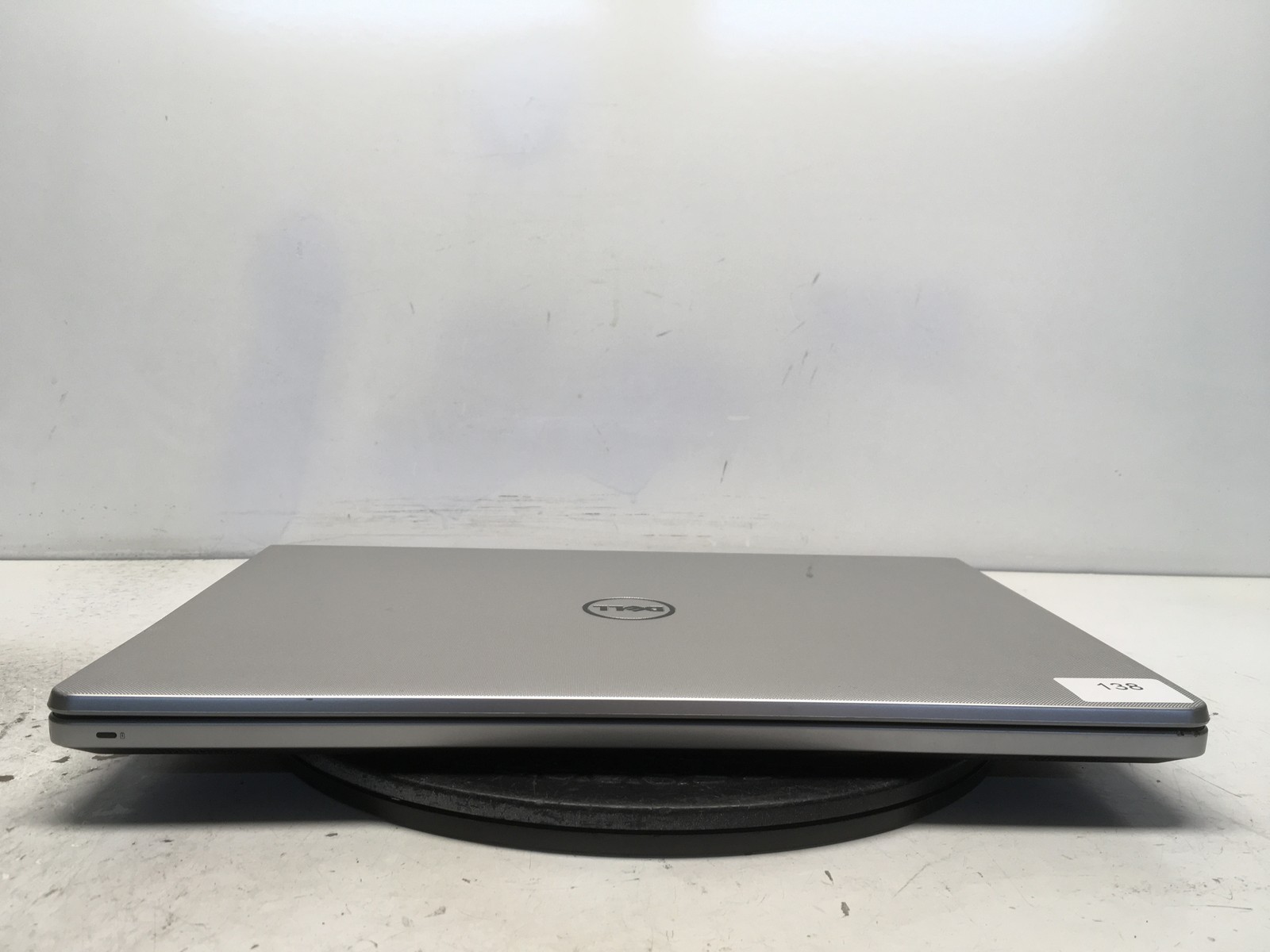 Dell Vostro 3560 Intel i3-6100U 2.3GHz 2 GB NO HDD No Batt