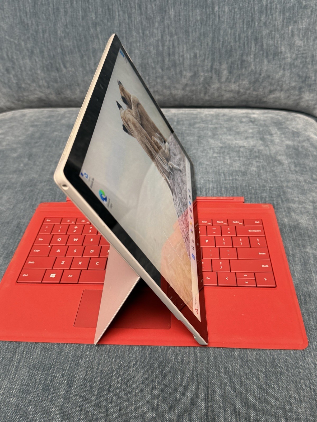 Microsoft Surface Pro 7+ Plus i5-1135G7 8GB 256GB WIN 11!