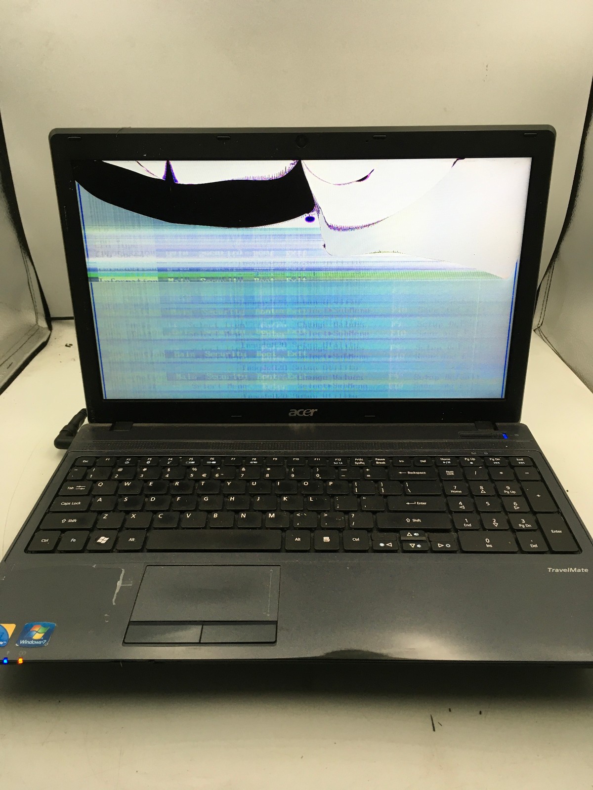 ACER TRAVELMATE 5742-7013 – FOR PARTS/BAD LCD – Intel Core i3-380M – 4GB RAM -BB