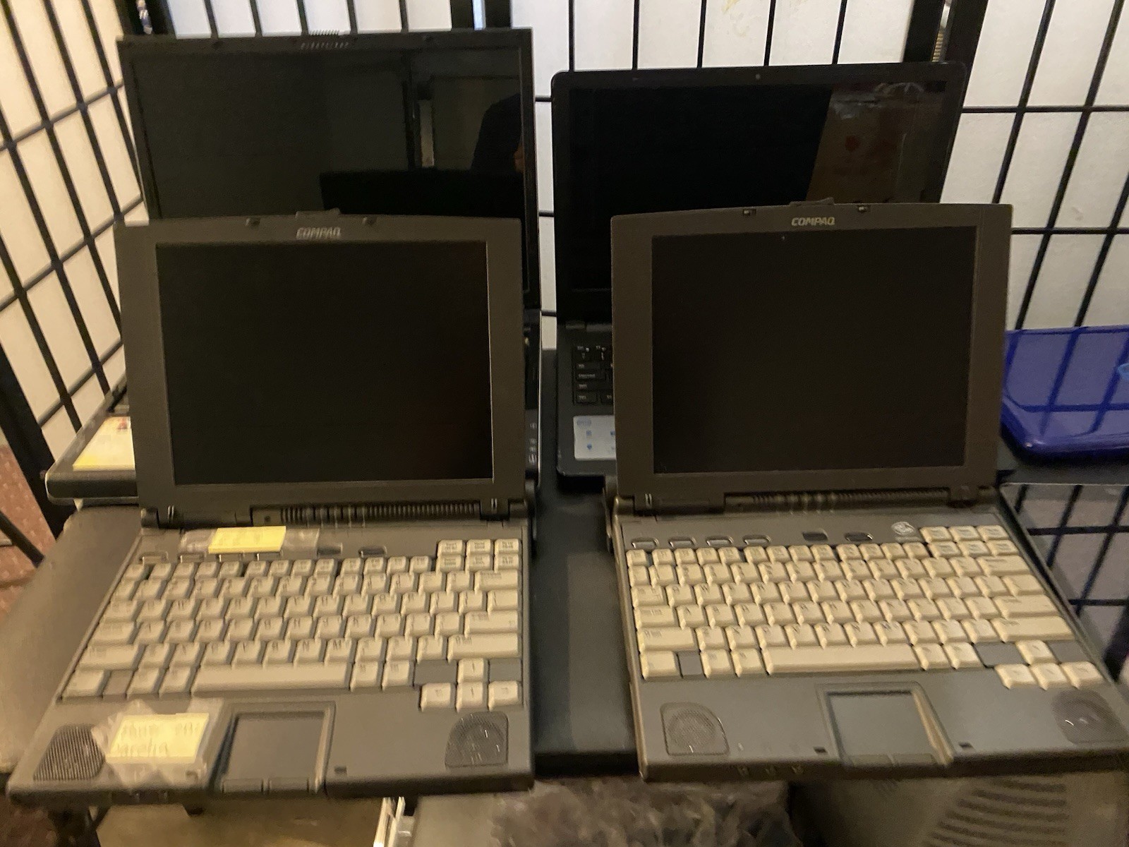 Lot of 7 Computer Laptops/Desktop for Parts/Repair Apple Ipad HP Dell Compaq