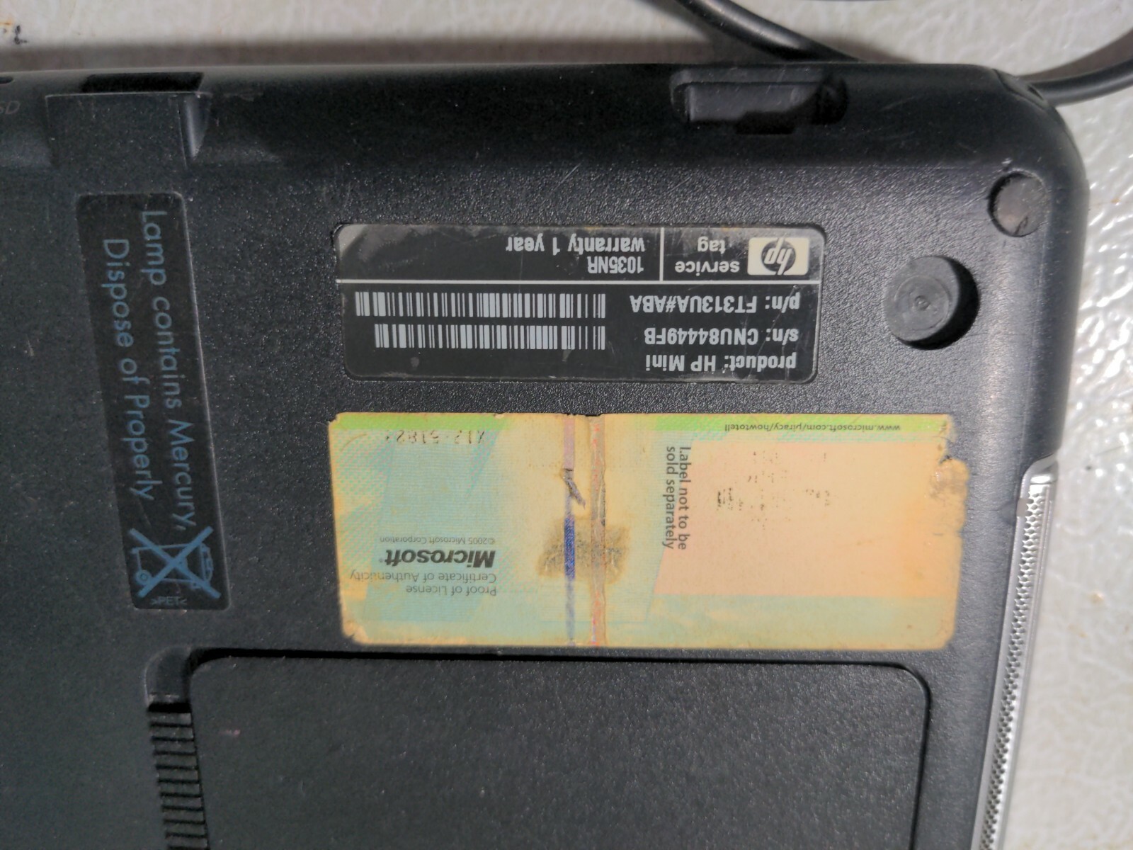 HP Mini ft313ua 1035NR netbook w/ power supply parts/repair