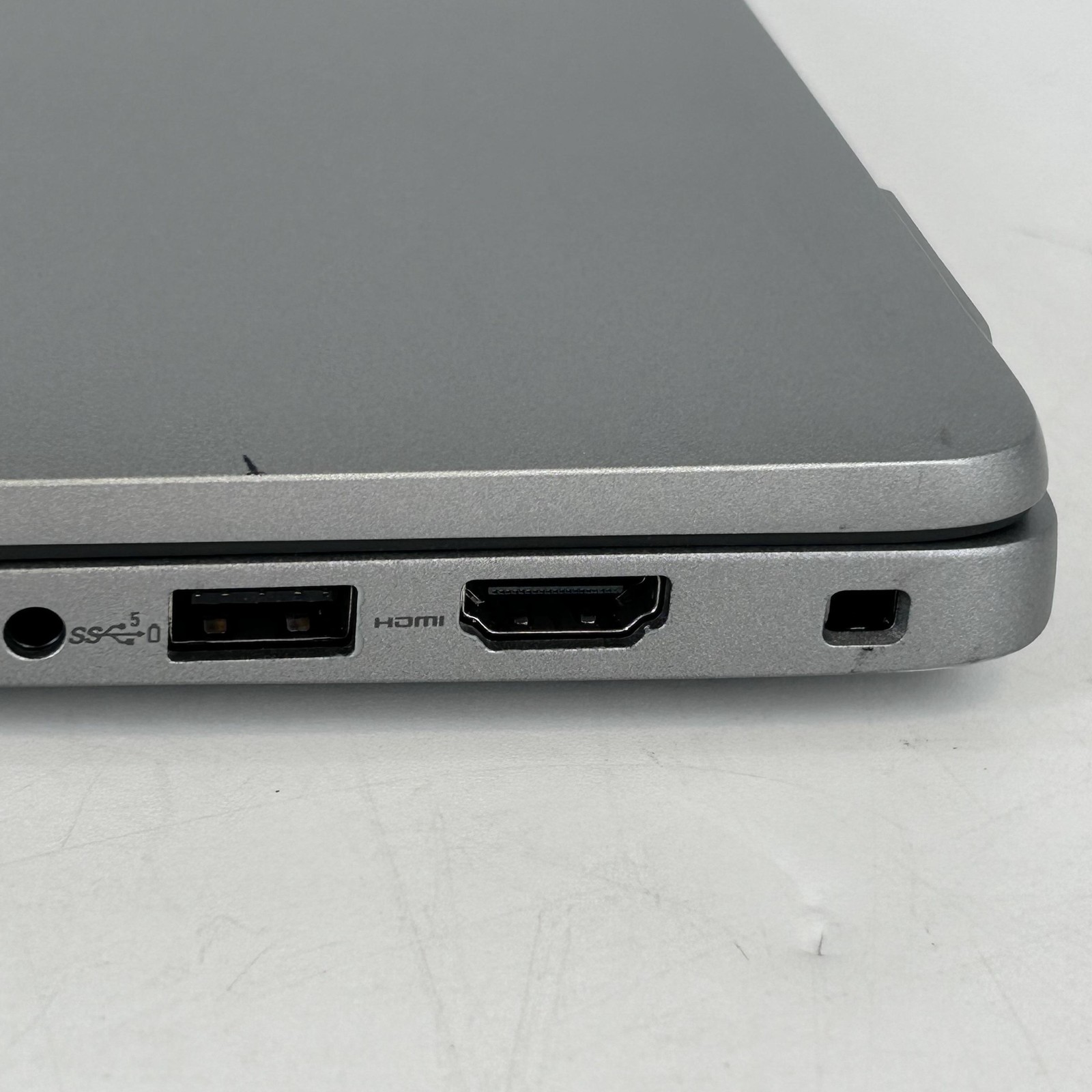 Dell Latitude 5440 14 Gray FHD 1.8 GHz i7-1365U 16GB 512GB SSD Good
