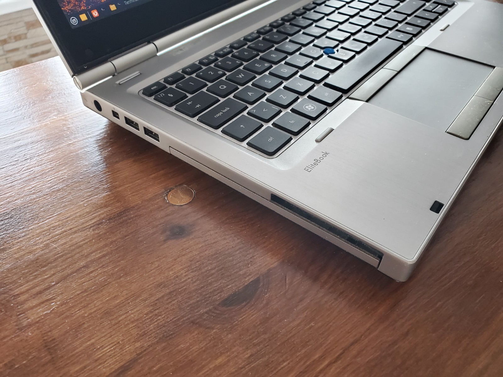 HP Elitebook 8460p Laptop – i5-2450M, 64gb SSD, 8gb RAM.