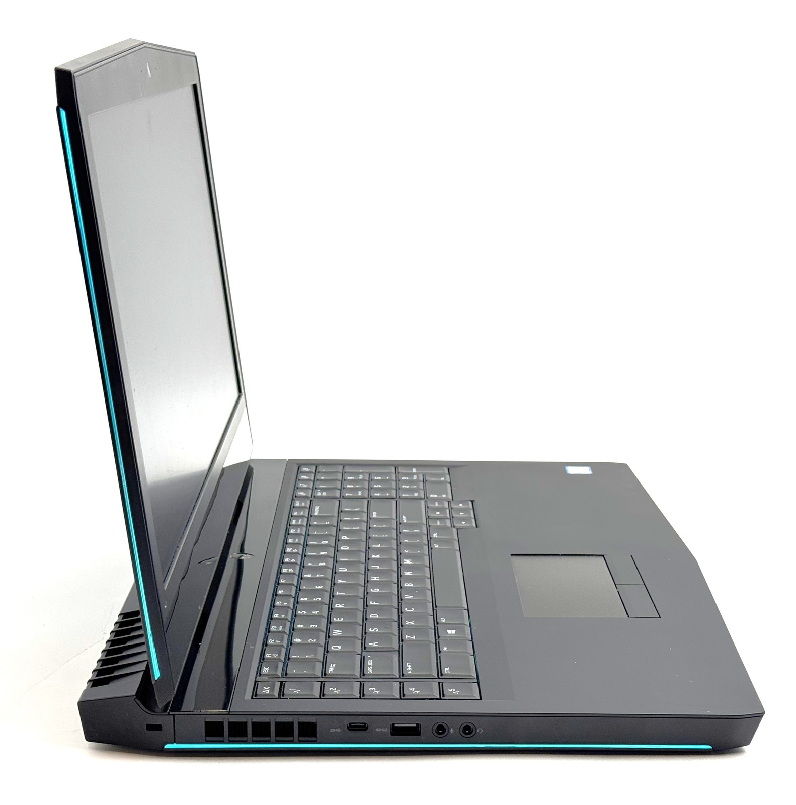 Alienware 17 R5 – FHD – i7-8750H – 32GB RAM – GTX 1070 – 1TB HDD + 256GB SSD