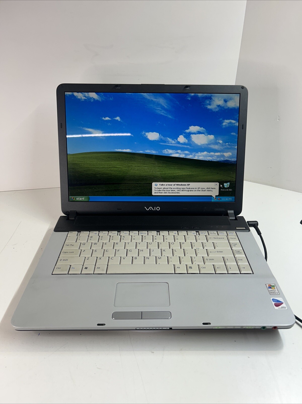 Sony Vaio VGN-FS715 Intel Celeron M370 1.50 GHz 512MB Ram 60GB HDD Win XP