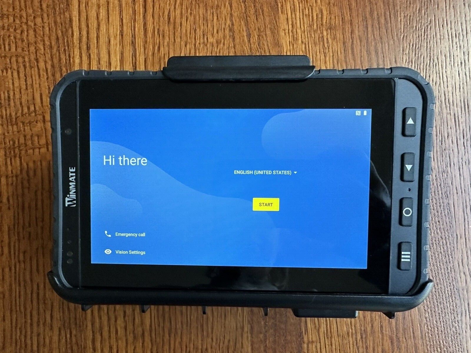 Winmate – M700 Series 7″ Rugget Tablet with Vehicle Docking Mount