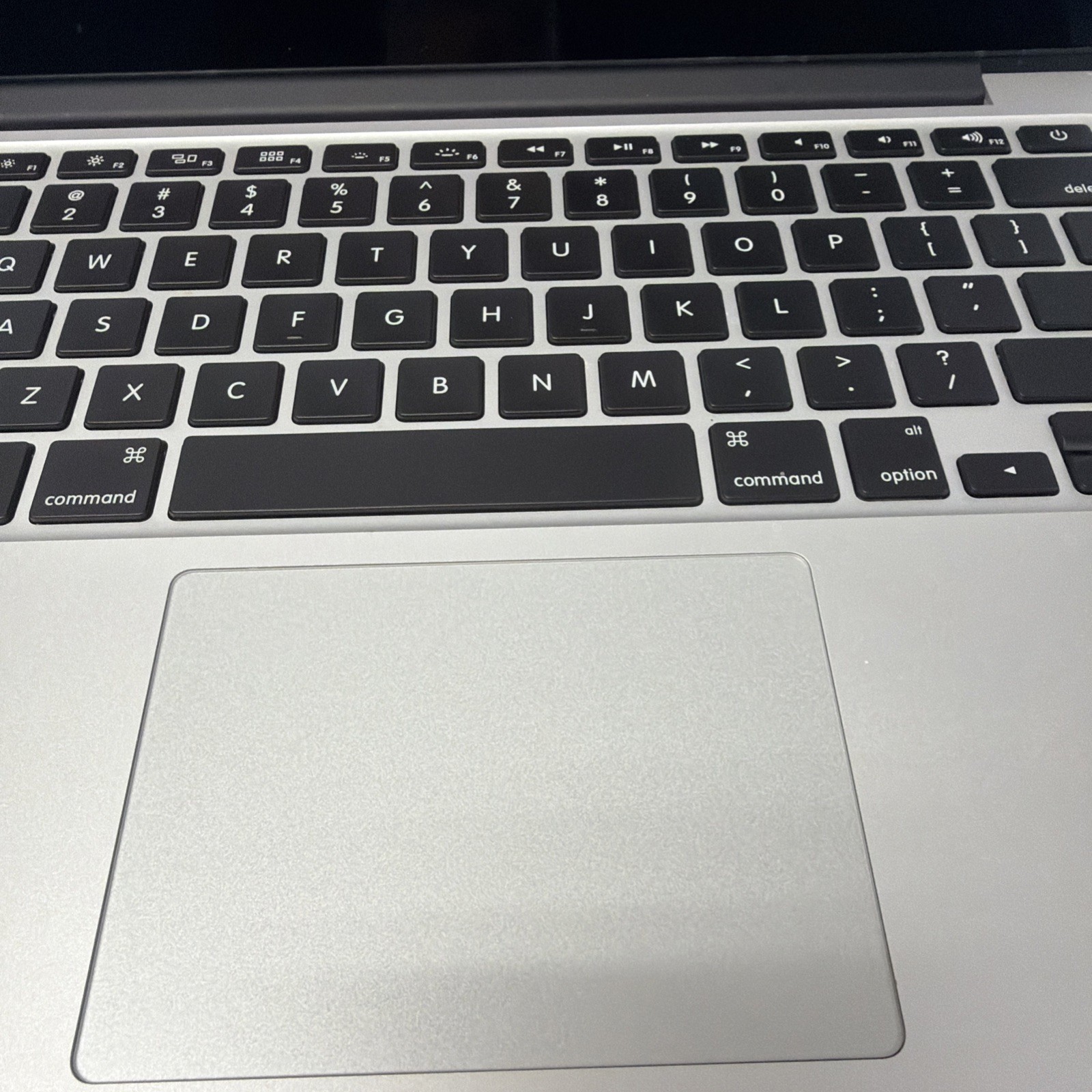 MacBook Pro 13″ A1502 EMC 2678 For Parts/Repair No SSD No Power