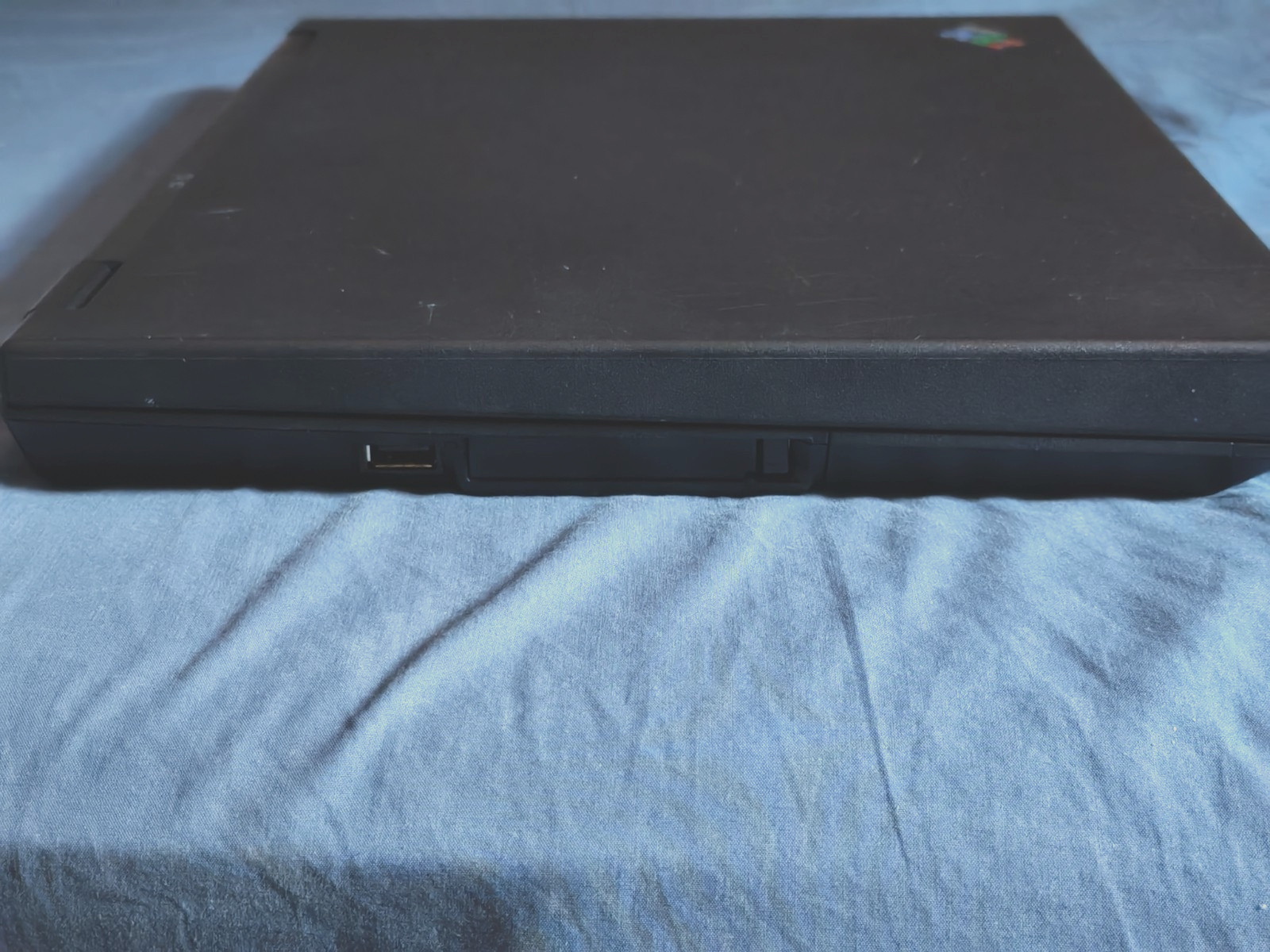 IBM ThinkPad iSeries 1161 – Win98 SE, Celeron, 32MB, 6GB
