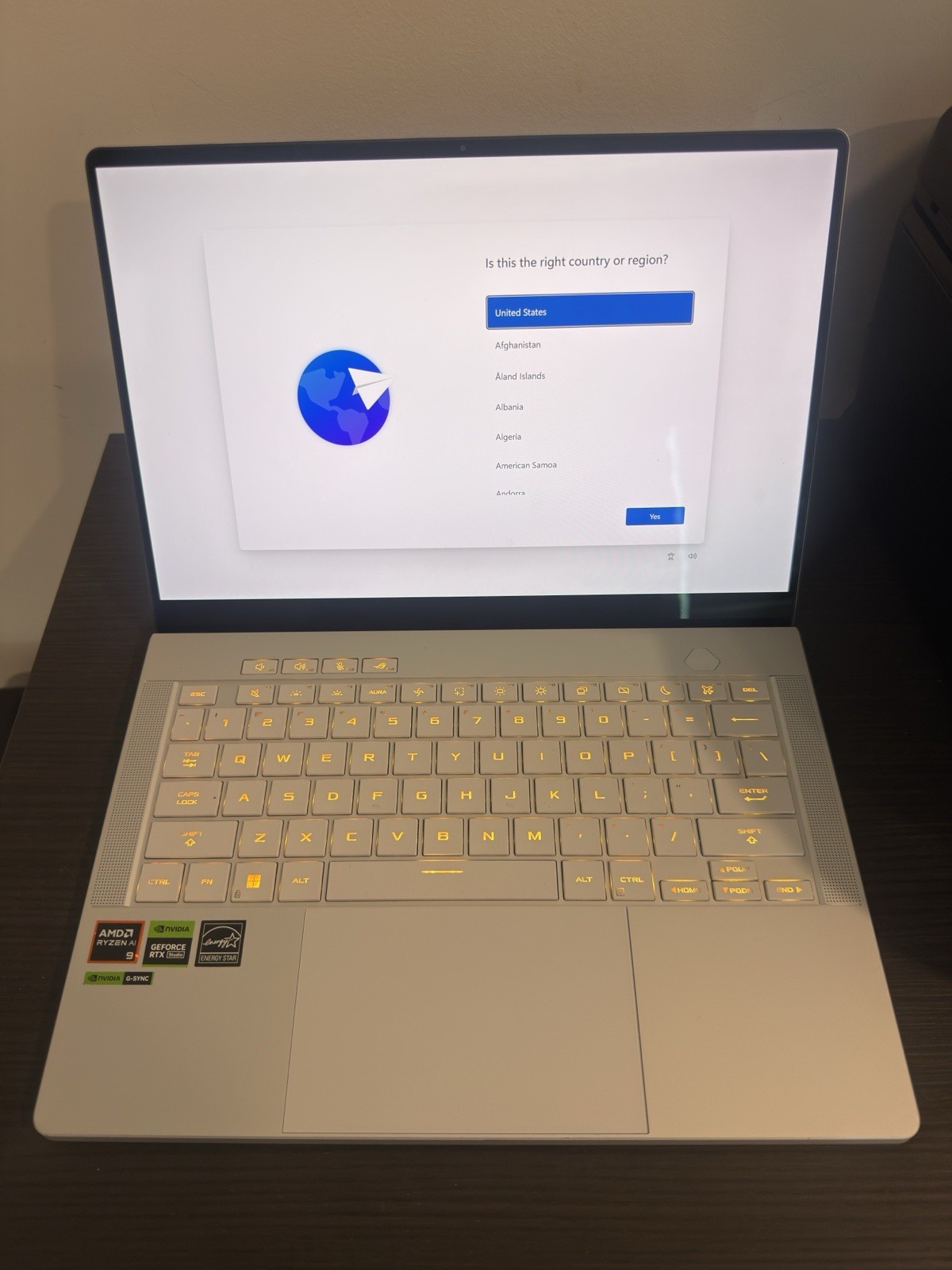 ASUS ROG Zephyrus G14 GA403UI Ryzen 8945HS RTX 4070 32GB 1TB SSD
