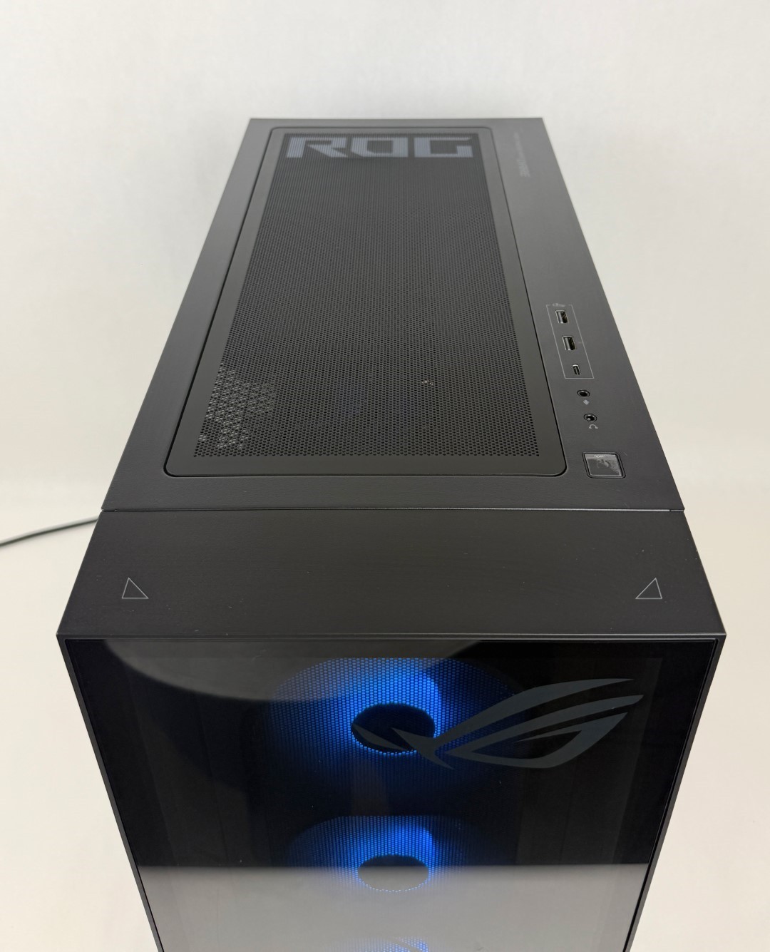 ASUS ROG GM700 58L Gaming Desktop Ryzen 7 8700F 32GB 1TB RTX 5060 W11H