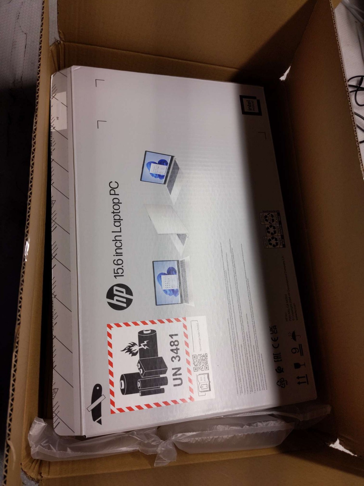 HP 15-fd0095wm 15.6″ FHD Core i5-1235U 8GB 256GB Intel Iris Xe Graphics Wind 11