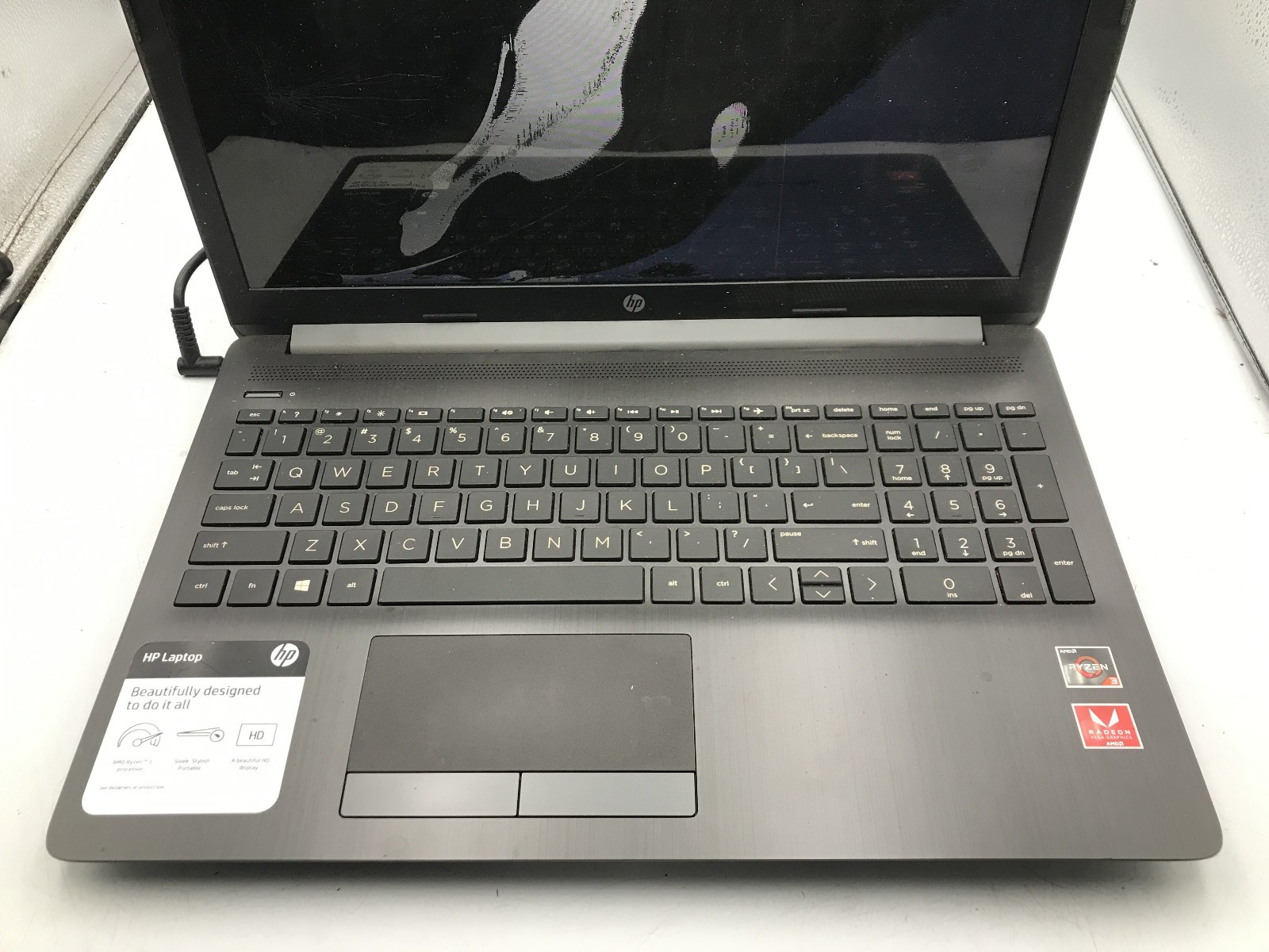 HP 15-DB0061CL – FOR PARTS/BROKEN LCD – AMD RYZEN 3 2200U – NO RAM -READ DESC-BB