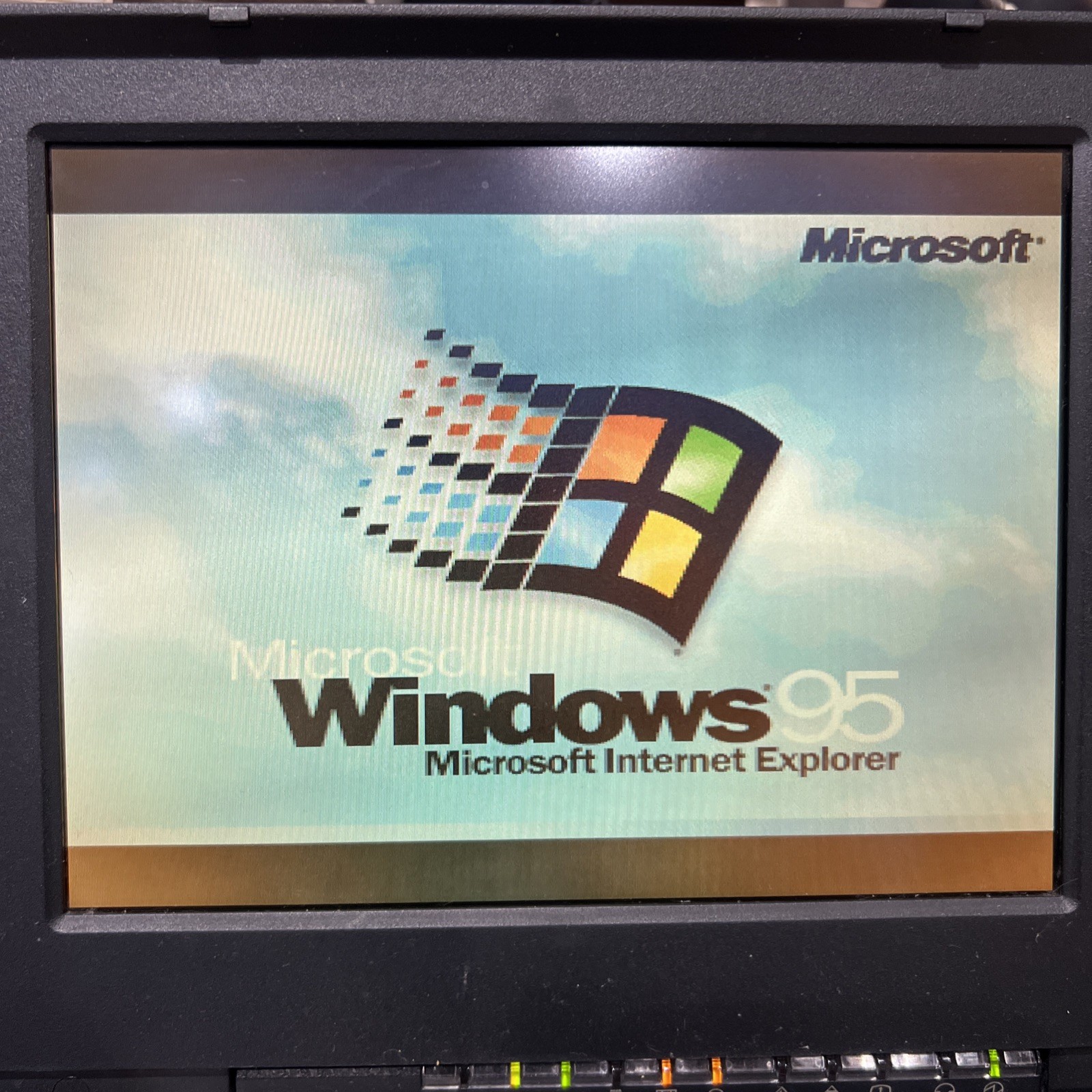 RARE IBM ThinkPad 360CS type 2620-20f 486 Win95 Laptop & Charger WORKING!