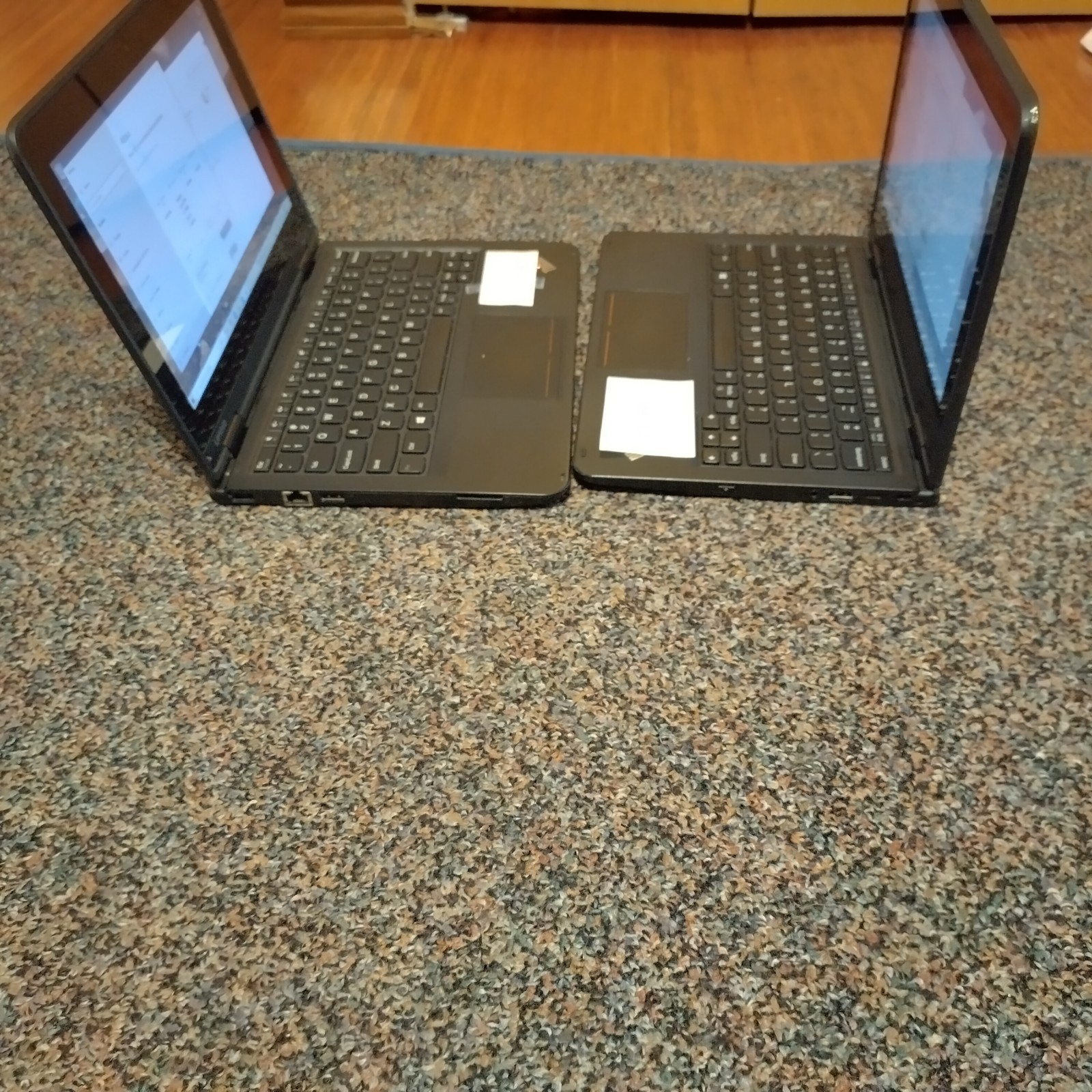 Lot of 3: Lenovo: Yoga 11e: 2 x M3-7Y30 and 1 x I3-7100 – 8GB RAM: 128GB SSD