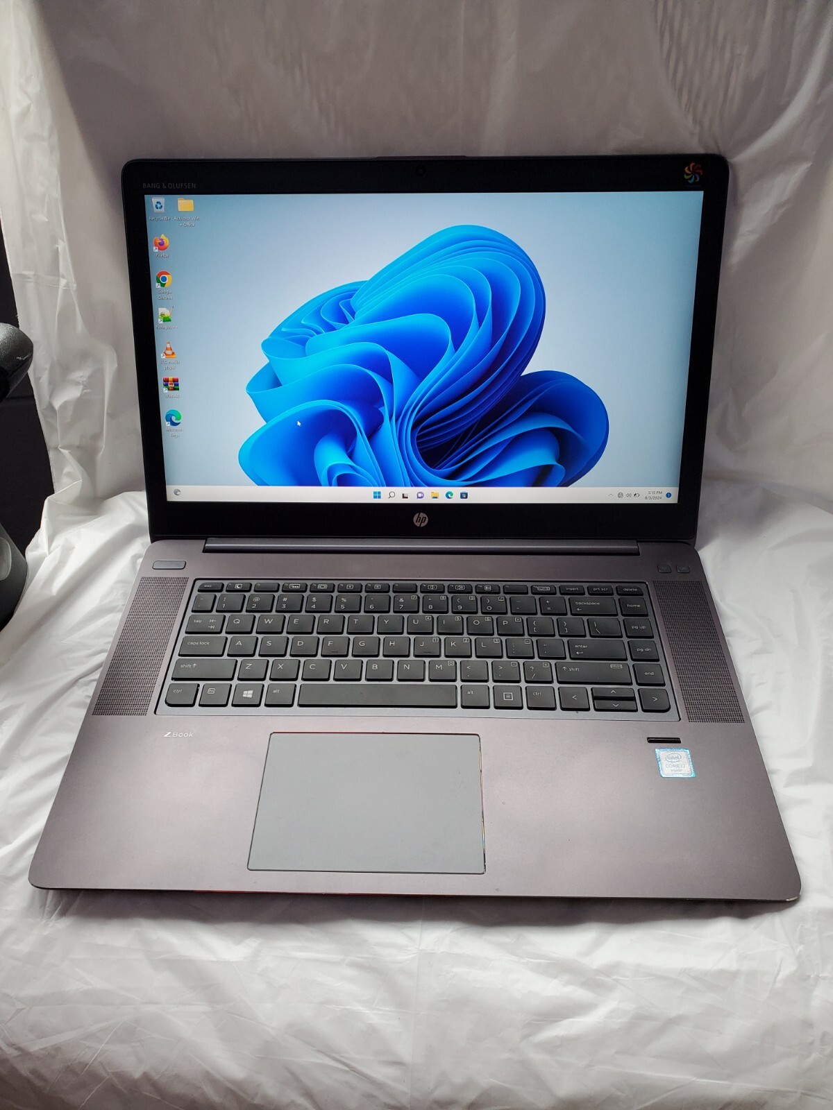 HP ZBook Studio G3 w/ Intel Core i7-6700HQ 16GB RAM 256GB SSD WIN 11 PRO