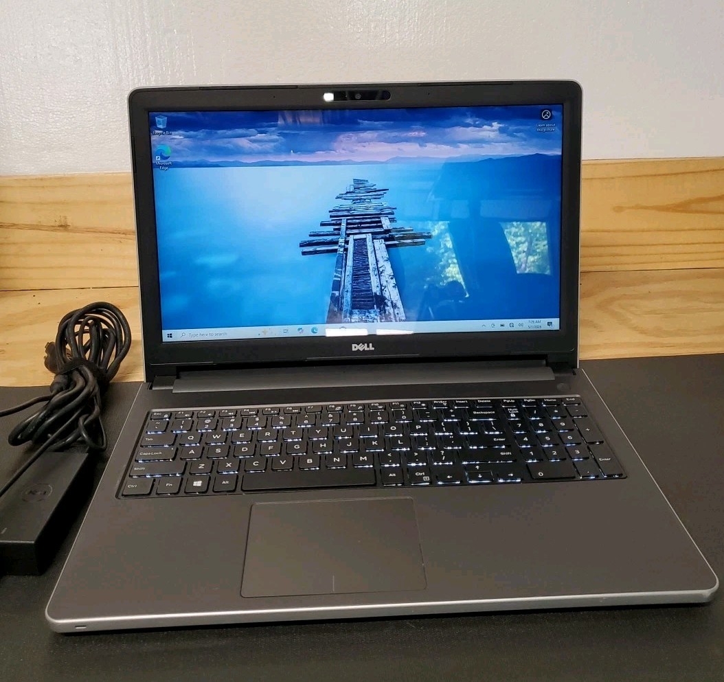 Dell Inspiron 15 5000 series laptop 6200u I5 2.3 16gb Ram 256gb Ssd Win 10h Nice