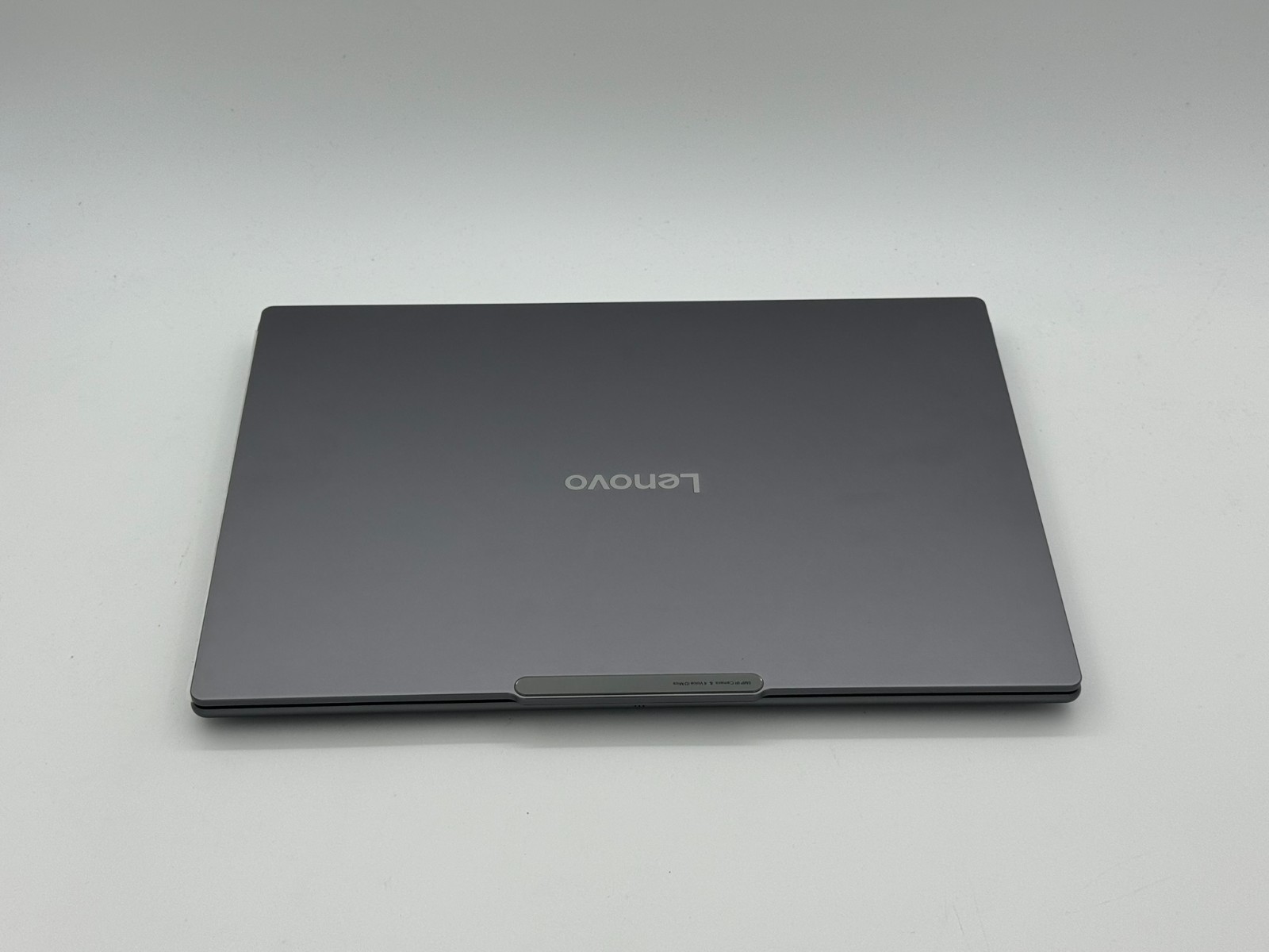 Lenovo Yoga Pro 9i 16″ 2.8K OLED Touch Ultra 9 285H RTX 5050 32GB 1TB Luna Grey