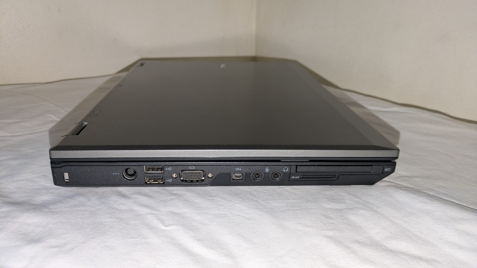 Dell Latitude E5410 Laptop 14″ Intel i7-620M 2.67GHz 4GB RAM 320GB HD Windows XP