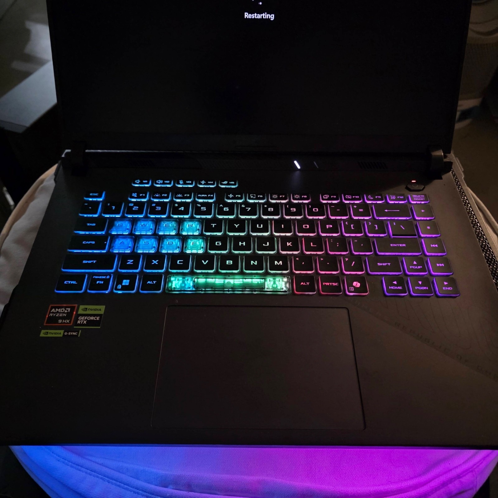 ASUS ROG Strix G16 FHD+ 165Hz Ryzen 9 8940HX 32GB 1TB RTX 5070Ti 140W 12GB WNTY