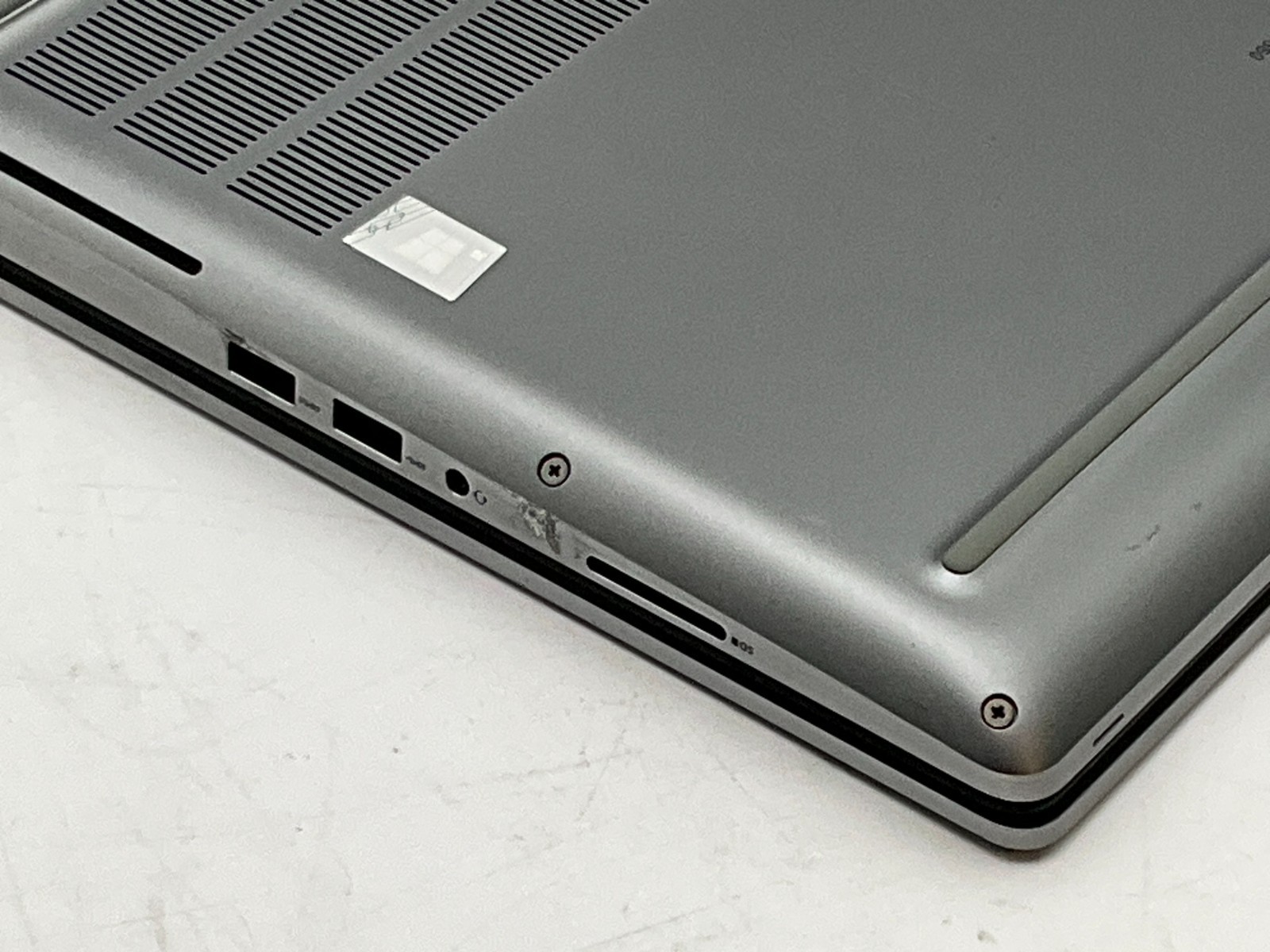 DELL Precision 7560 i7-11850H 2.50g 32GB 1TB T1200 15.6″ WIN11 Laptop 55VD2J3