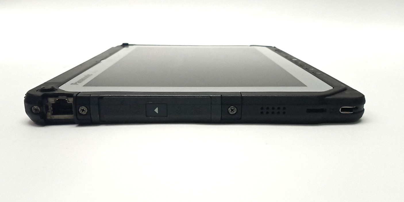 Panasonic ToughBook CF-20 m5-6Y57 VPRO@1.10GHZ 8GB RAM 256GB M.2 WIN 11 WH452*!