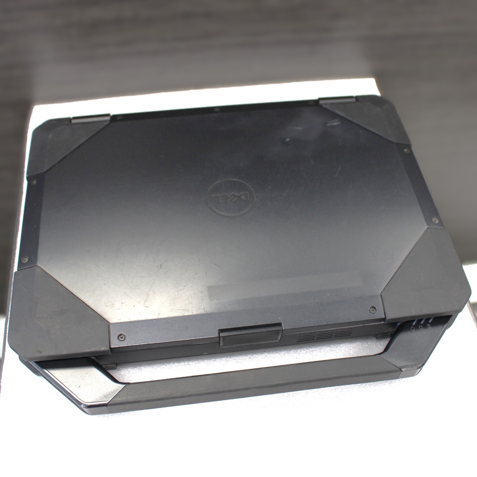 Dell Latitude Rugged 5414 14.0″ Non-Touchscreen i5-6300U 8GB RAM 256GB SSD