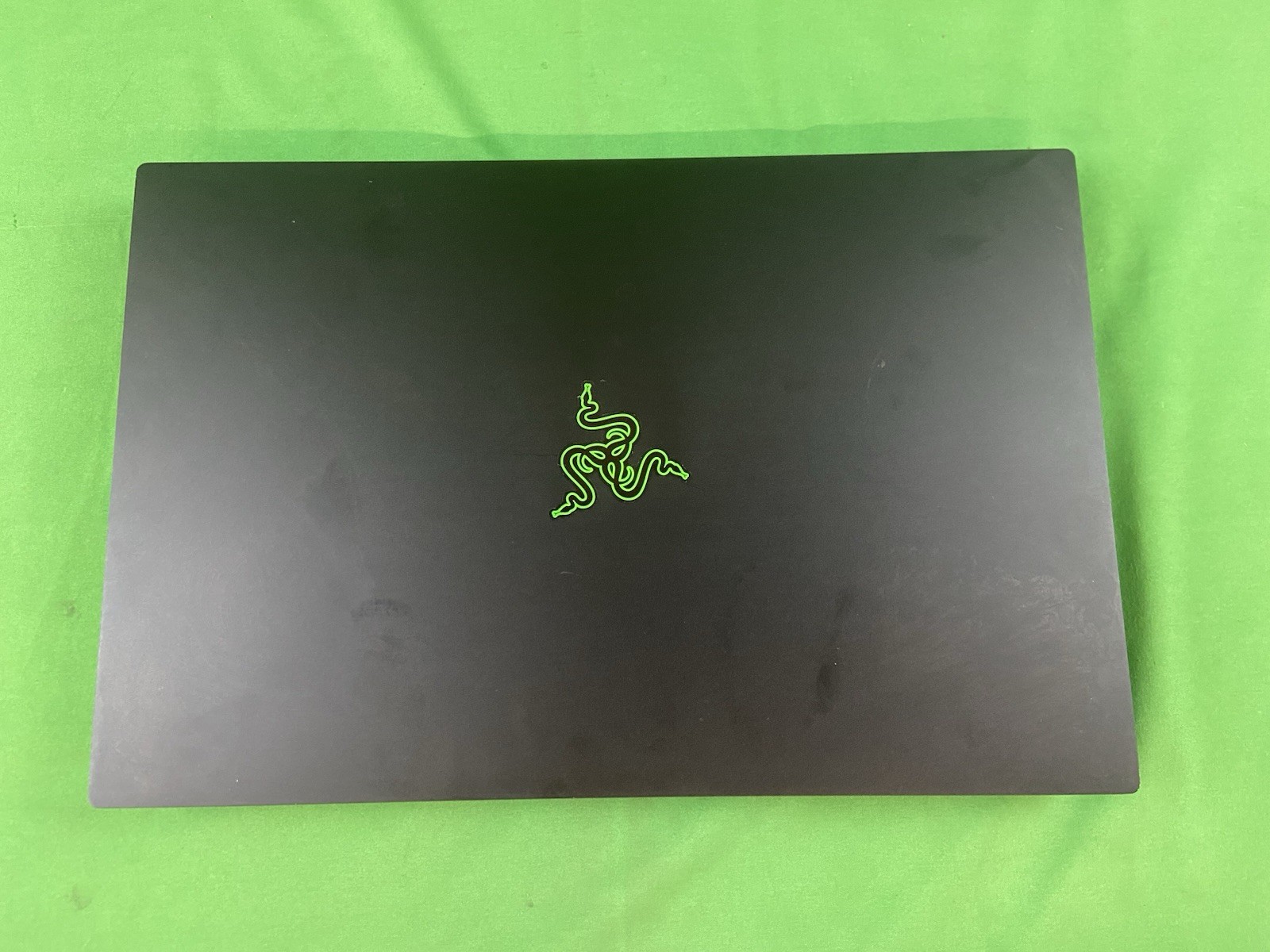 Razer Blade RZ09-0270 15.6″ i7-8750H 16GB RAM 512GB+128GB SSD GeForce GTX 1060