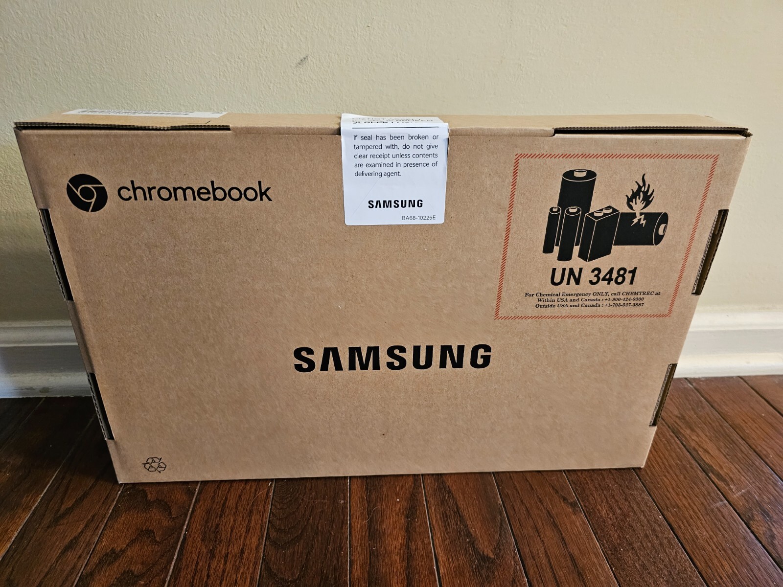 Samsung (XE310XBA-KB1US) Chromebook 4 Celeron N4020, 4GB/16GB – Factory Seal