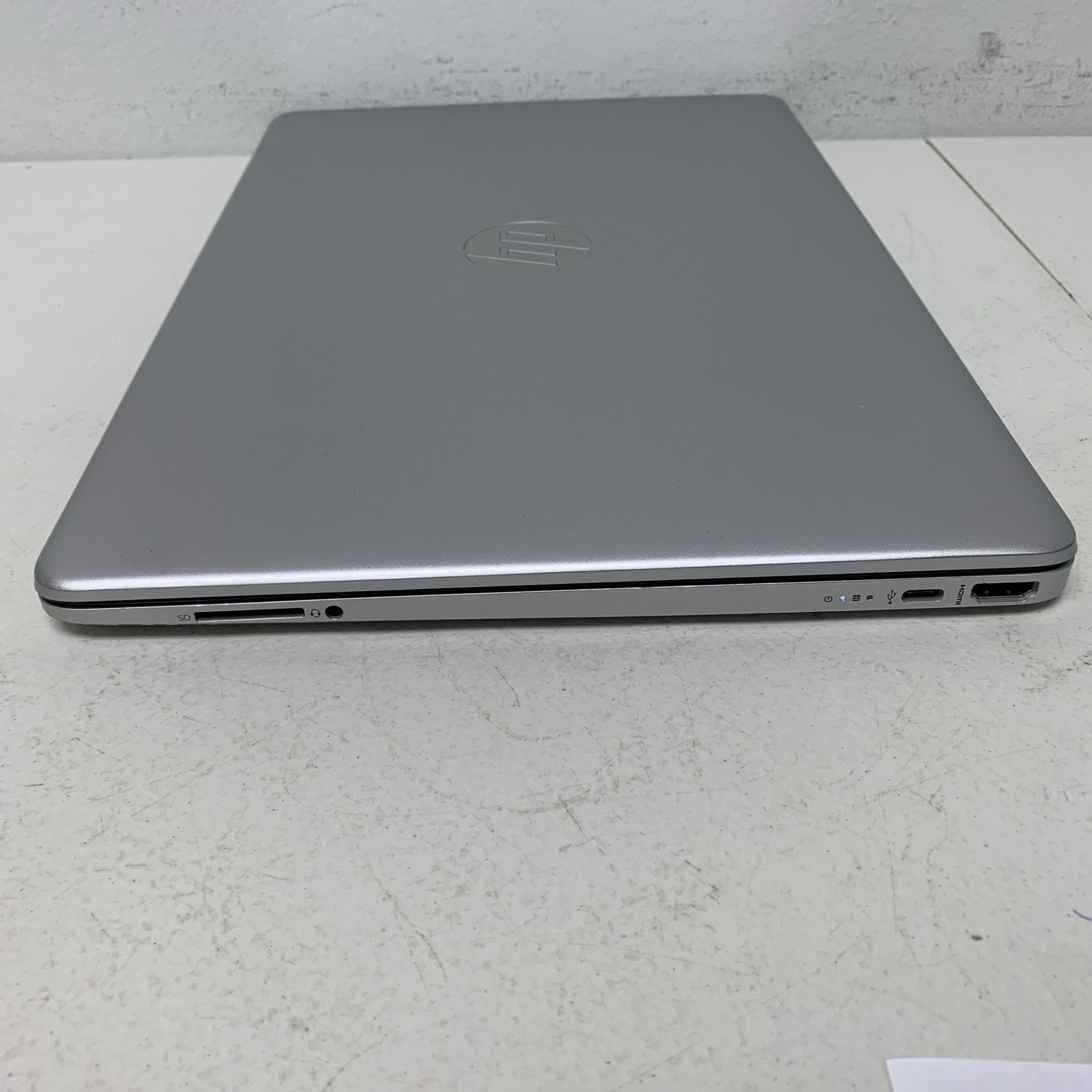 HP Laptop 15-ef1xxx 15 / 12GB Ram 256GB SSD Wind 11 Home