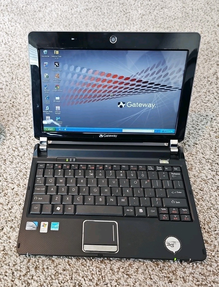 Gateway KAV60 10″ Intel Atom N270 1.60GHz 1GB RAM 160GB HDD Win XP HOME + Case