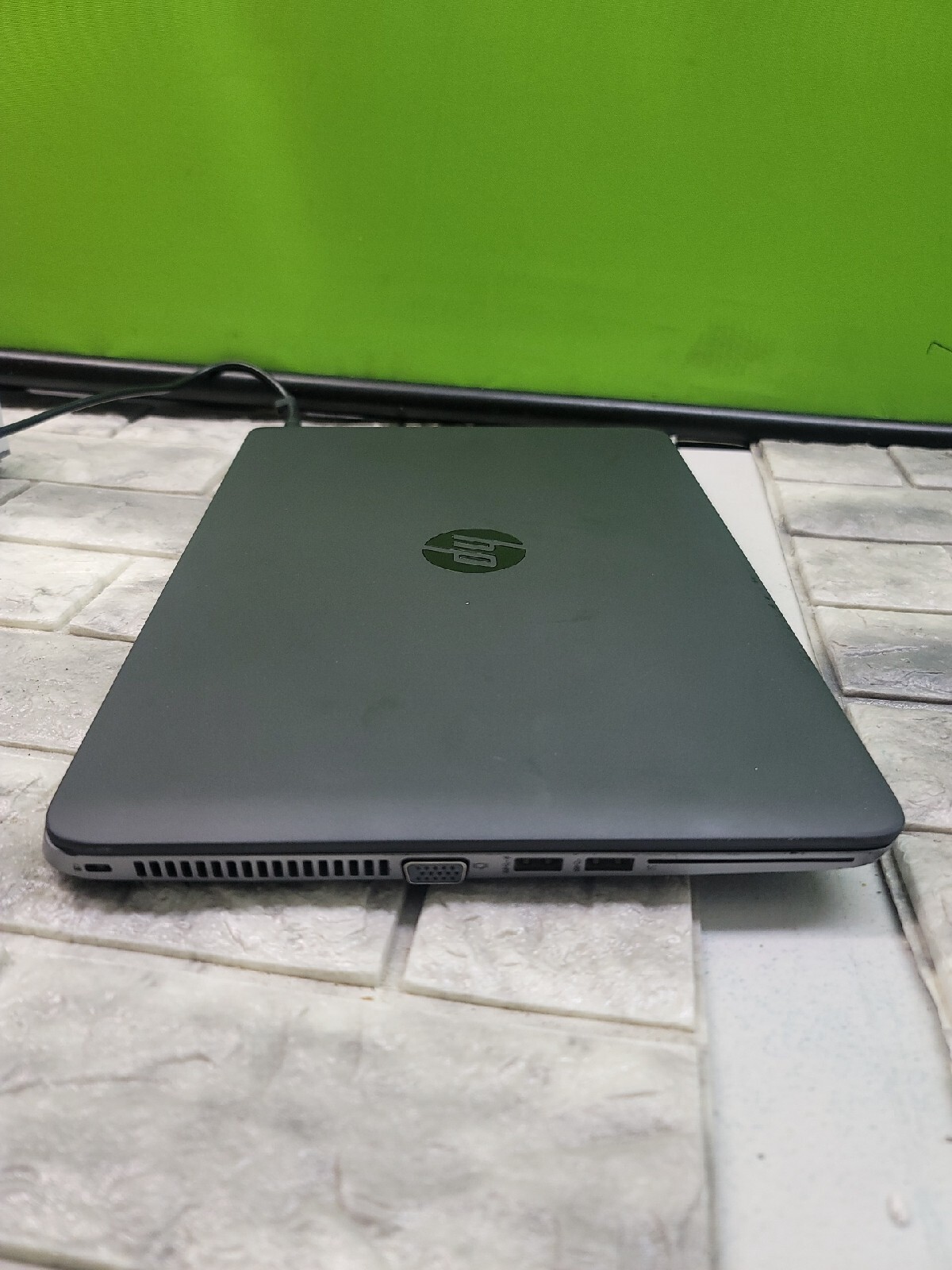 HP EliteBook 840 14″, i5 2.5GH, 500GB , 8 GB, Windows 10 w Charger *V.CLEAN*