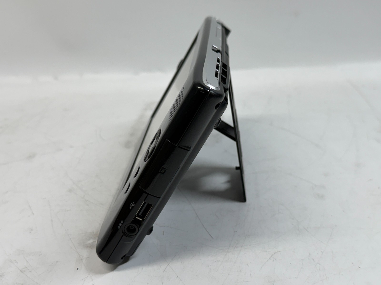 Samsung Q1 Handheld PC NP-Q1 Pentium M 2GB RAM 60GB HDD Linux Mint 6 NO AC