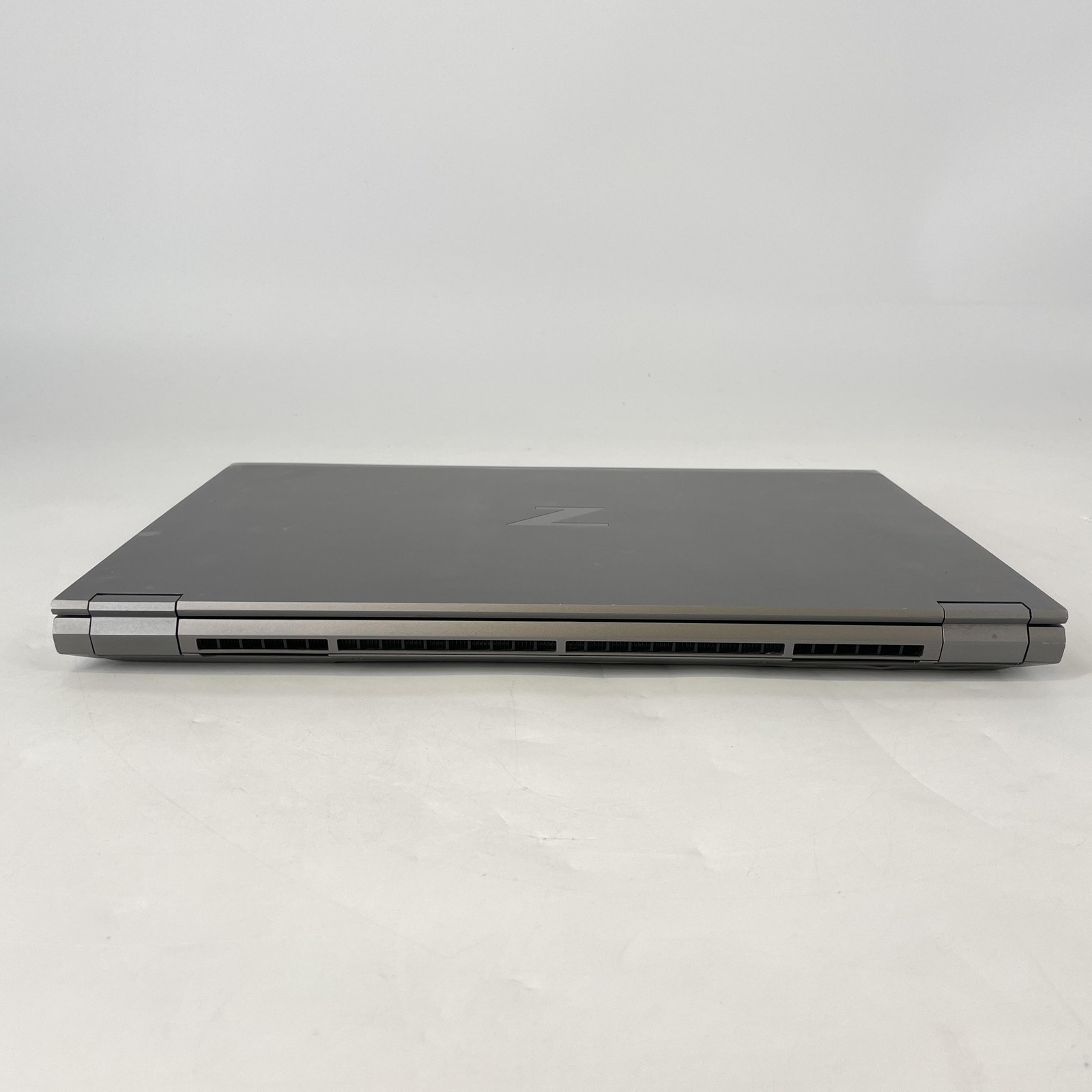 HP ZBook Fury 15 G7 FHD i7-10750H 16GB 512GB SSD Quadro T1000 Max-Q white spots