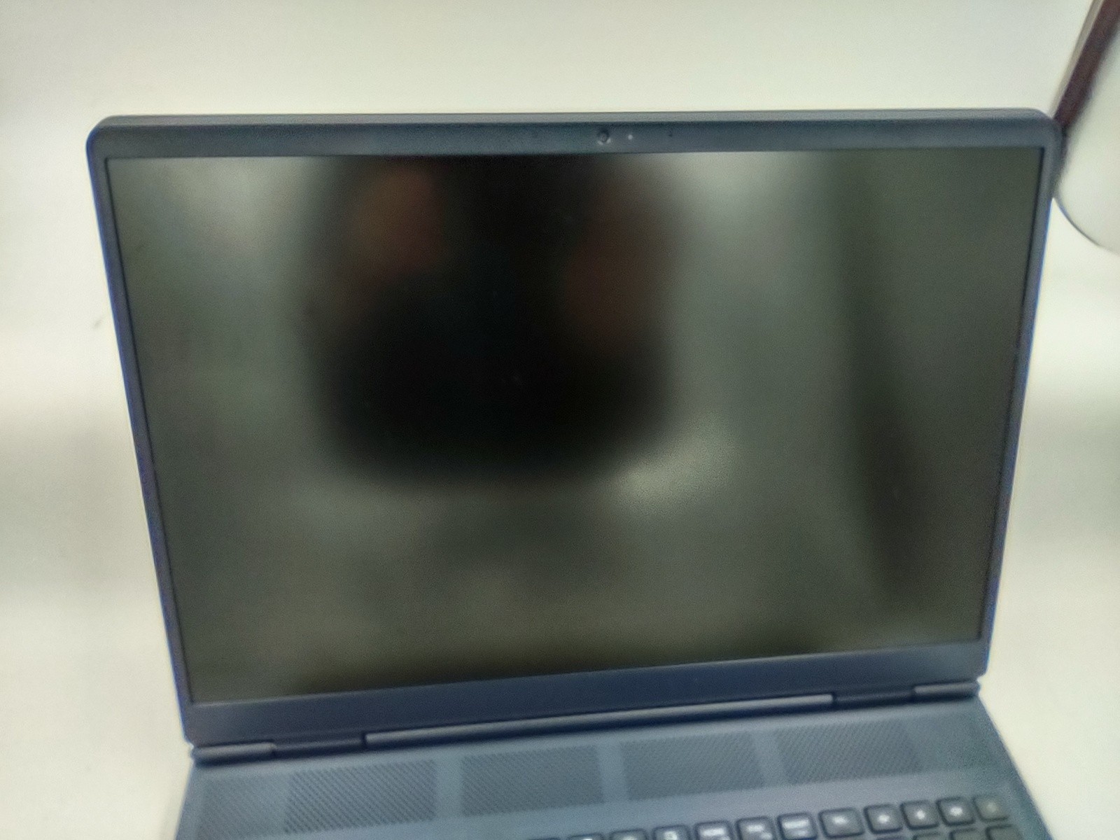 Alienware 16 Aurora – 16″ – Intel Core 7 – 16GB RAM – 1TB SSD – GeForce RTX 5050