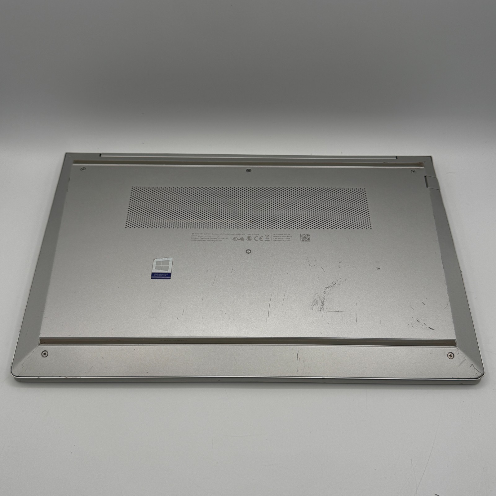 HP ProBook 450 G8 15.6″ i5-1135G7 16GB RAM 256GB SSD Win11 Pro USB-C FHD Dent