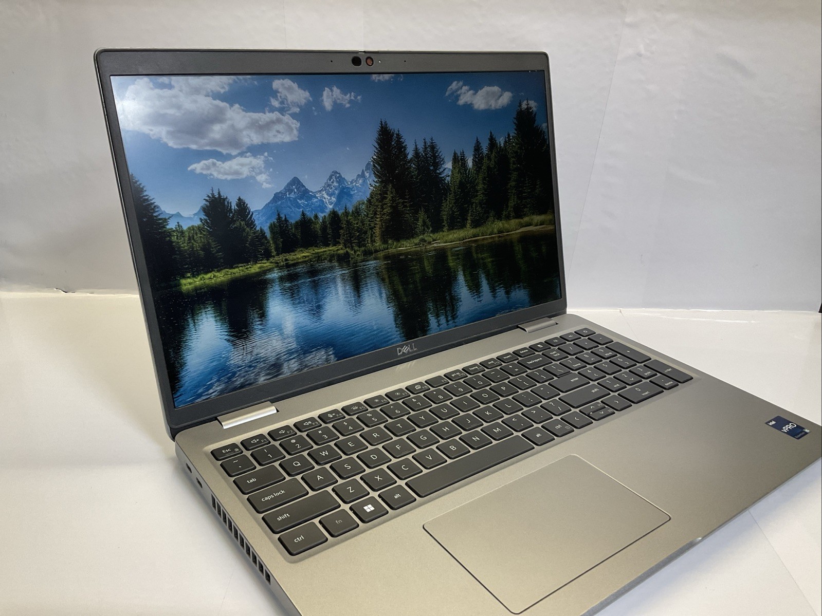 Dell Latitude 5530/ 15.6-inch/ i5-12th Gen/ 16GB RAM/ 256GB SSD/FHD/W11/AC(127F)