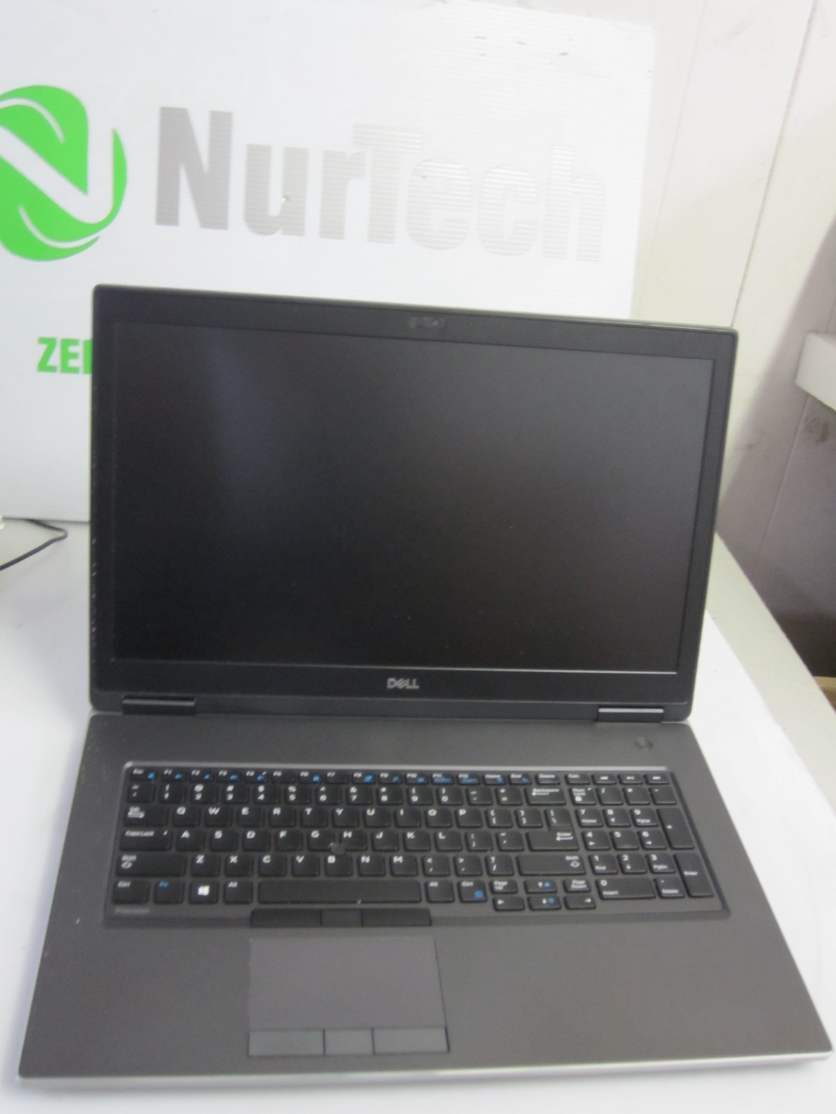 Dell Precision 7740 i7 9850H, 32GB, 2.60GHz 1 TB M2SSD UBUNTU LAPTOP READ