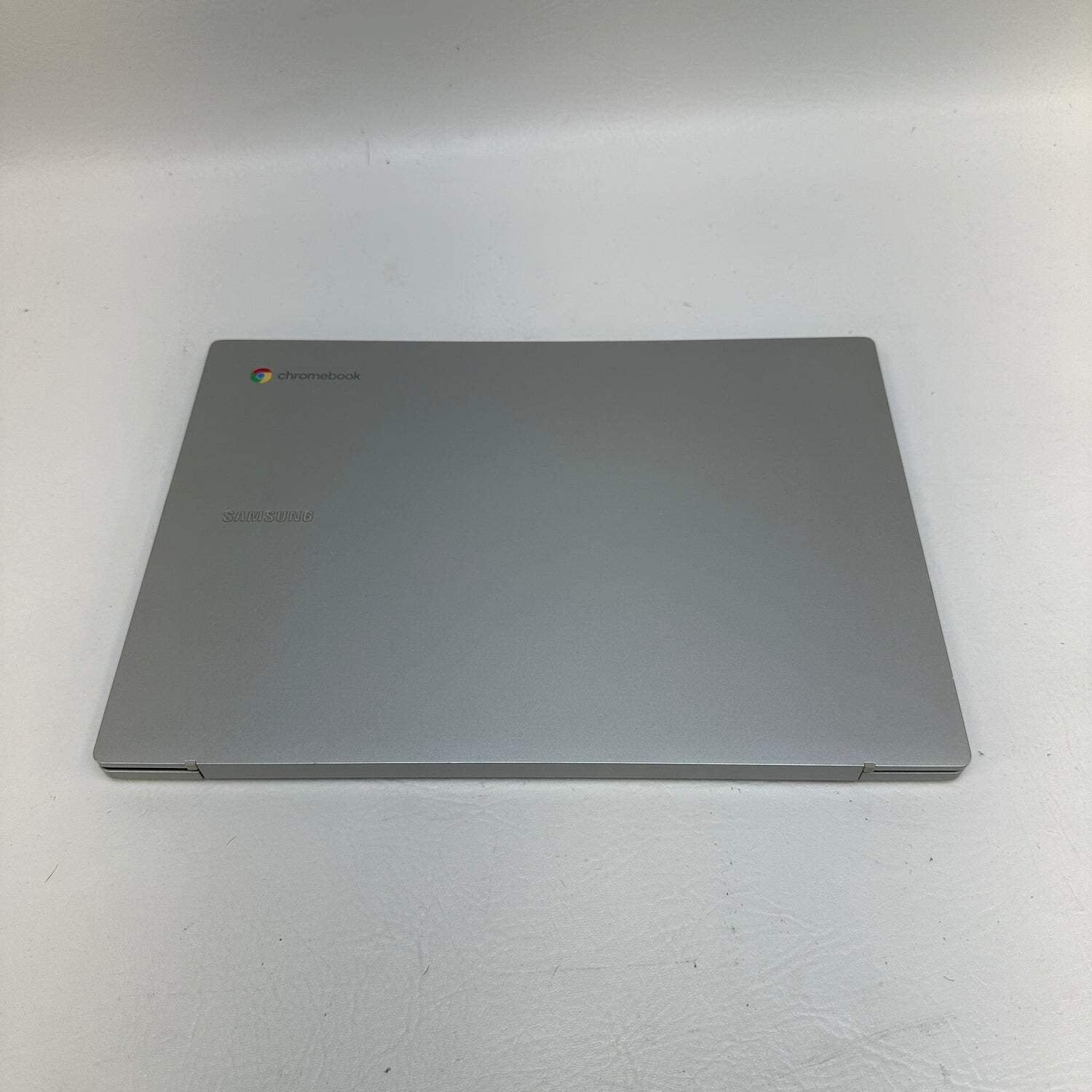 Samsung Galaxy Chromebook Go XE345XDA 14″ Celeron N4500 2.8GHz 4GB RAM 32GB SSD