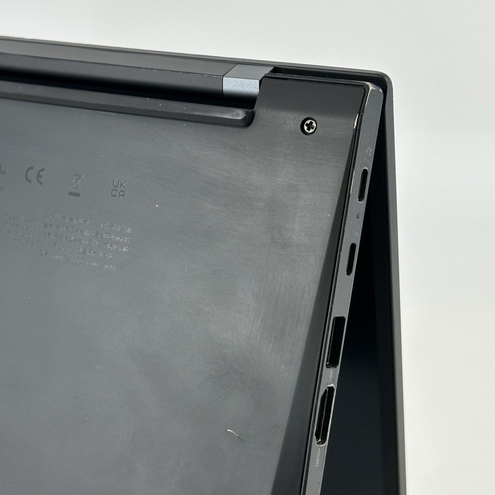 Lenovo ThinkPad X1 Carbon Gen 10 14 FHD+ 2.1 GHz i7-1260P 16GB 512GB SSD Good