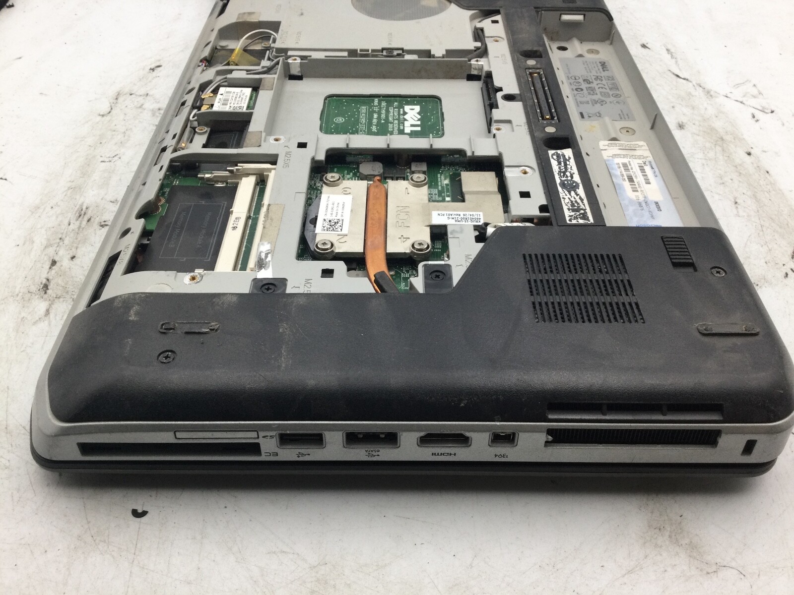 DELL LATITUDE E5520 – BOOTS TO BIOS – INTEL I5 2540 – NO RAM – 15″ – READ – BB!!
