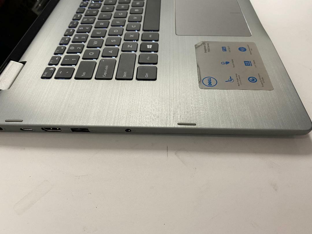 Dell Inspiron 15-7579 15.6″ Intel Core i5-7200U 2.50GHz 8GB RAM 256GB SSD Laptop