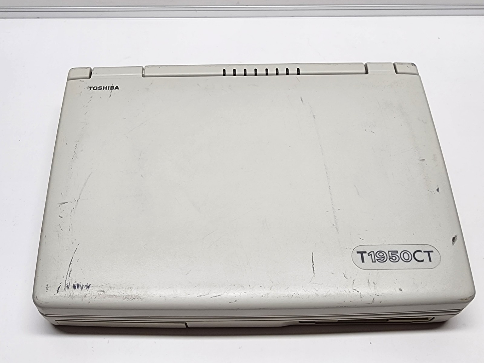 Vintage Toshiba Laptop T1950CS/200 Model PA1152E UNTESTED