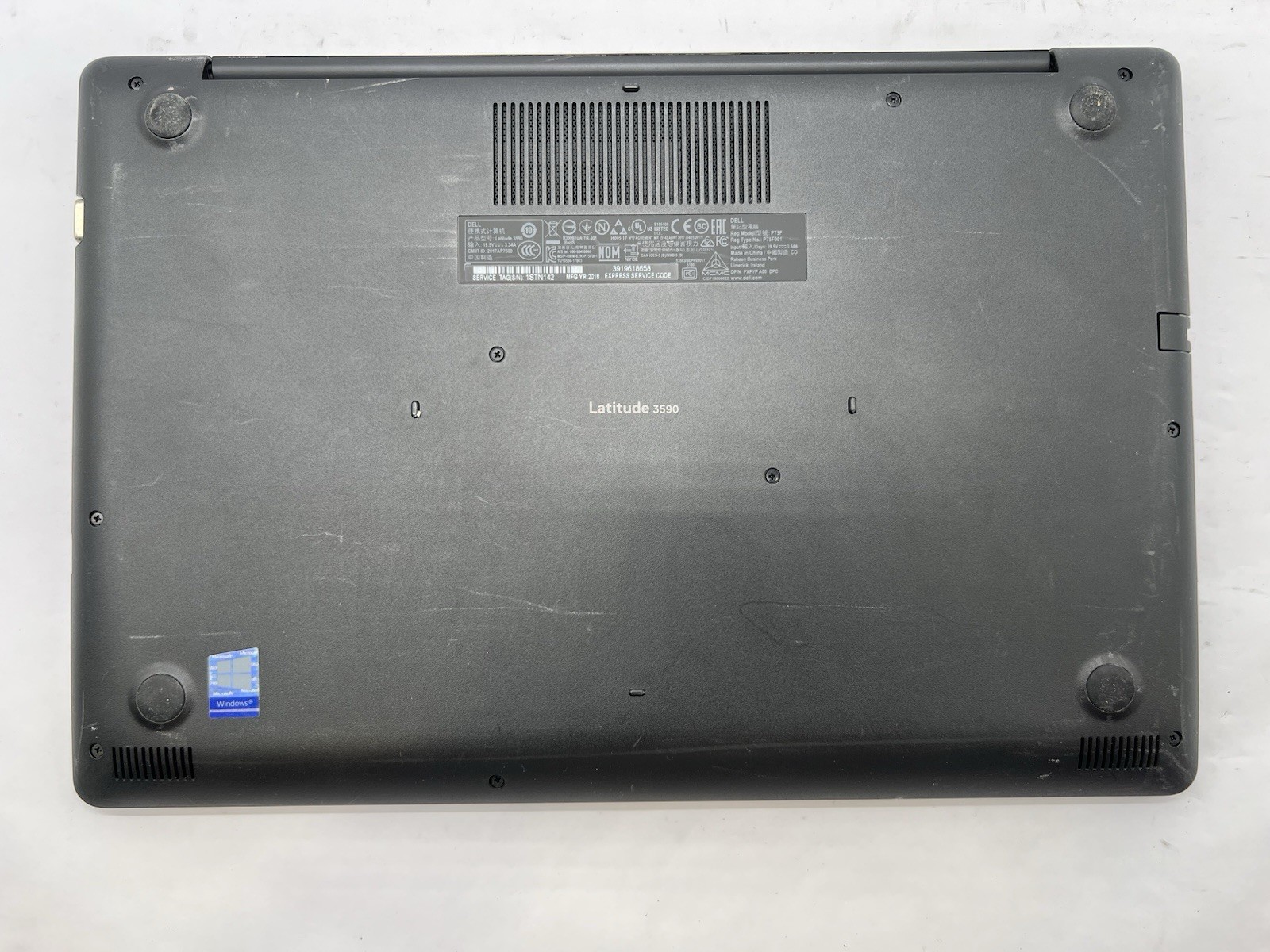 Dell Latitude 3590, i7-8550U CPU, @ 1.80GHz, 8GB RAM, 256GB SSD-No OS/Charger